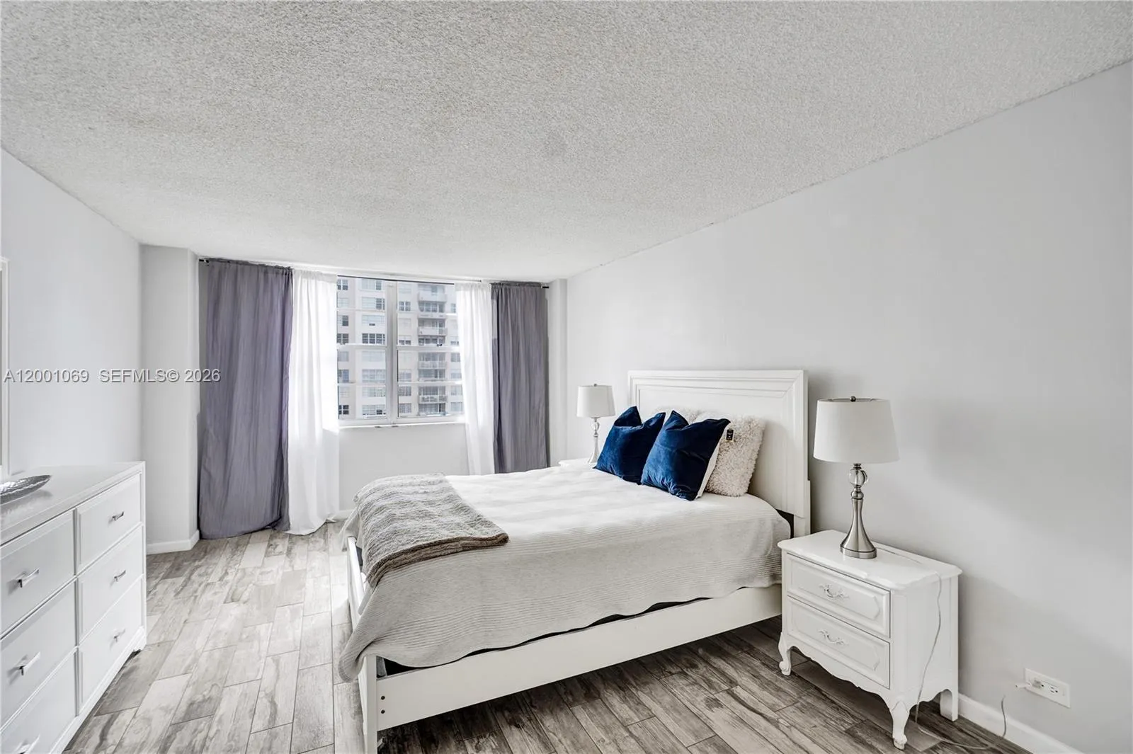 251 174th 1607, Sunny Isles Beach, Florida 33160, Sunny Isles Beach, Florida 33160, 1 Bedroom Bedrooms, ,1 BathroomBathrooms,Residential Lease,For Rent,251 174th 1607, Sunny Isles Beach, Florida 33160,A12001069