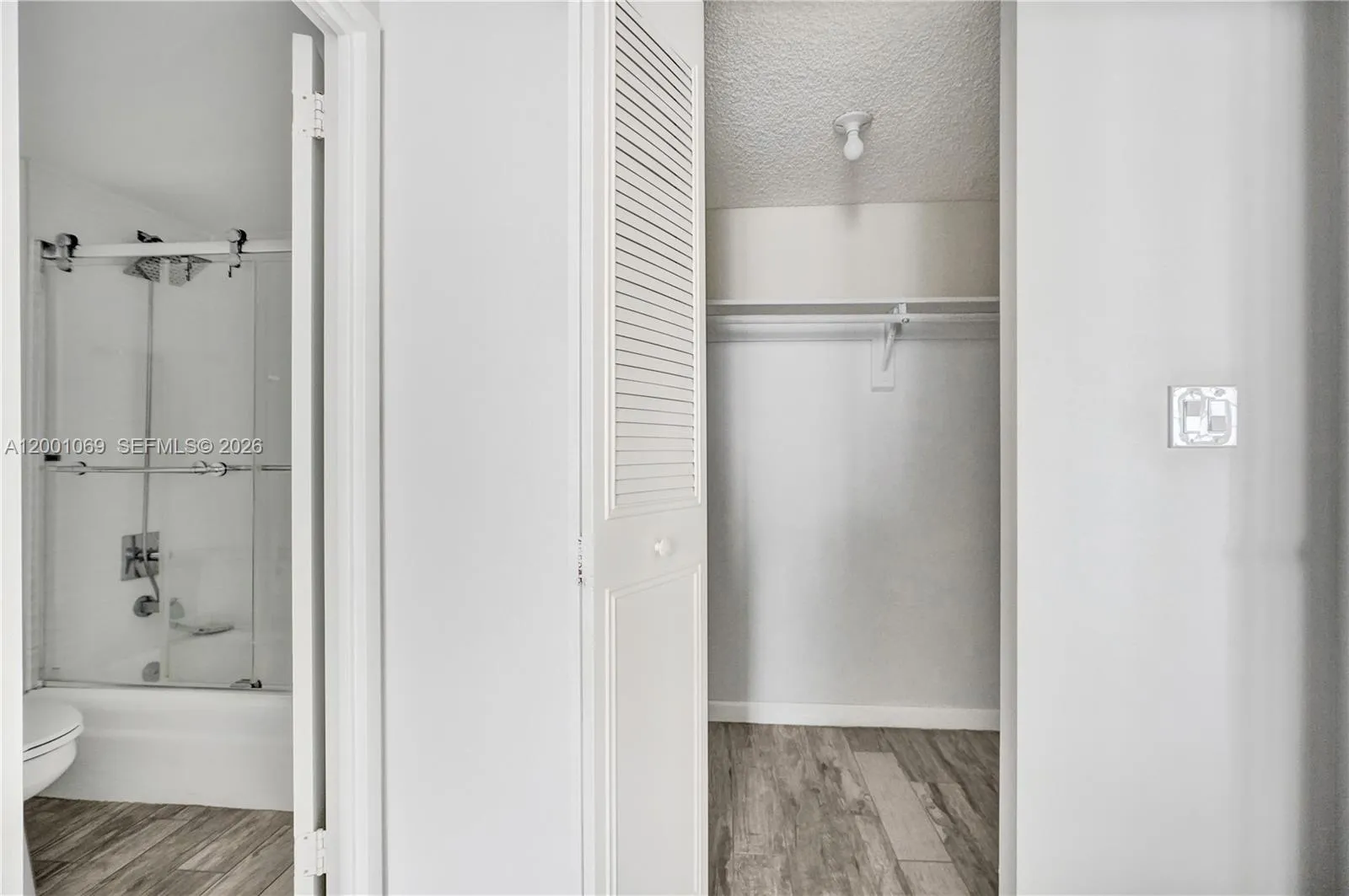 LARGE CLOSET