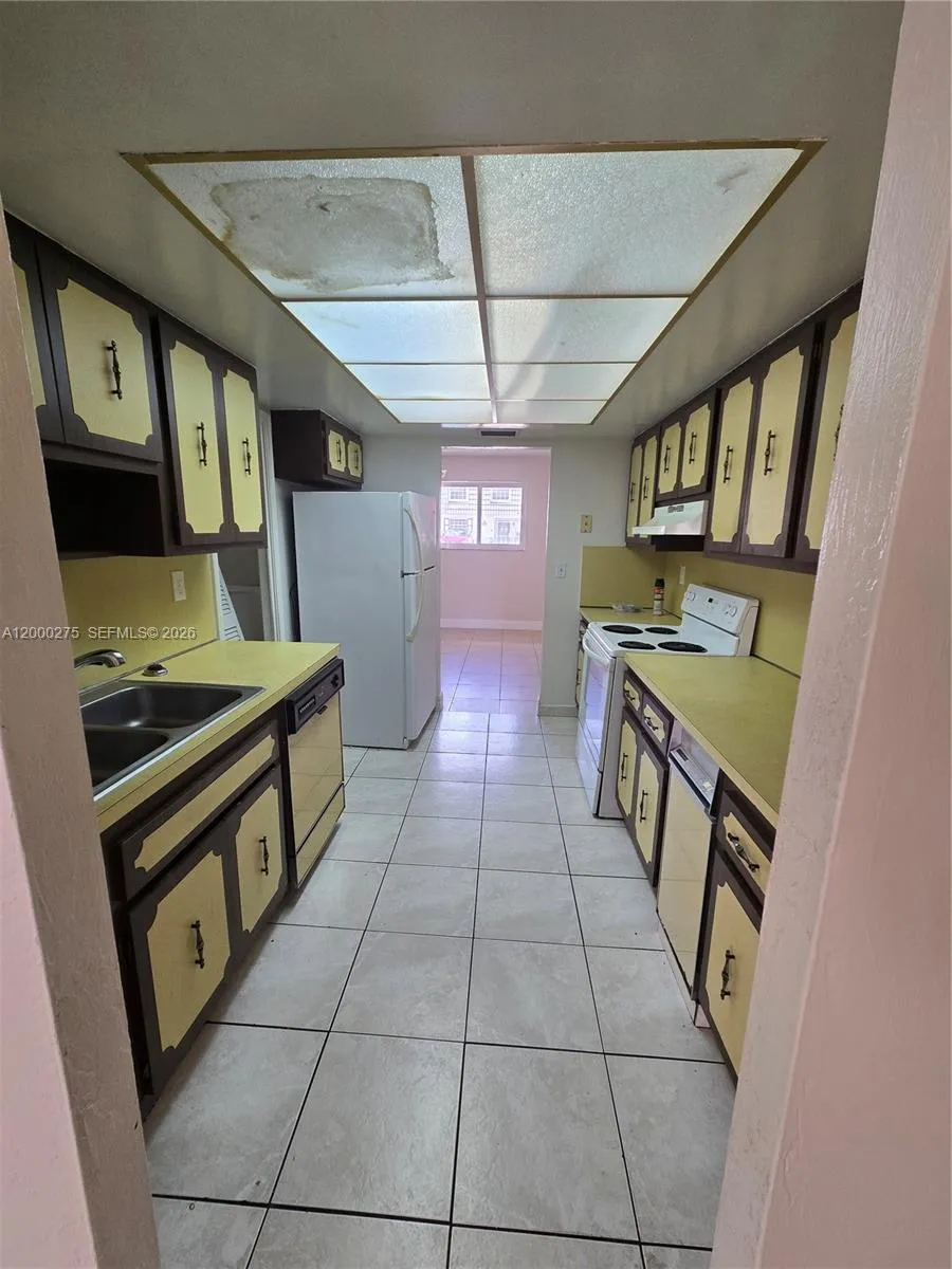 932 W 80th Pl, Hialeah, Florida 33014, Hialeah, Florida 33014, 3 Bedrooms Bedrooms, ,2 BathroomsBathrooms,Residential,For Sale,932 W 80th Pl, Hialeah, Florida 33014,A12000275