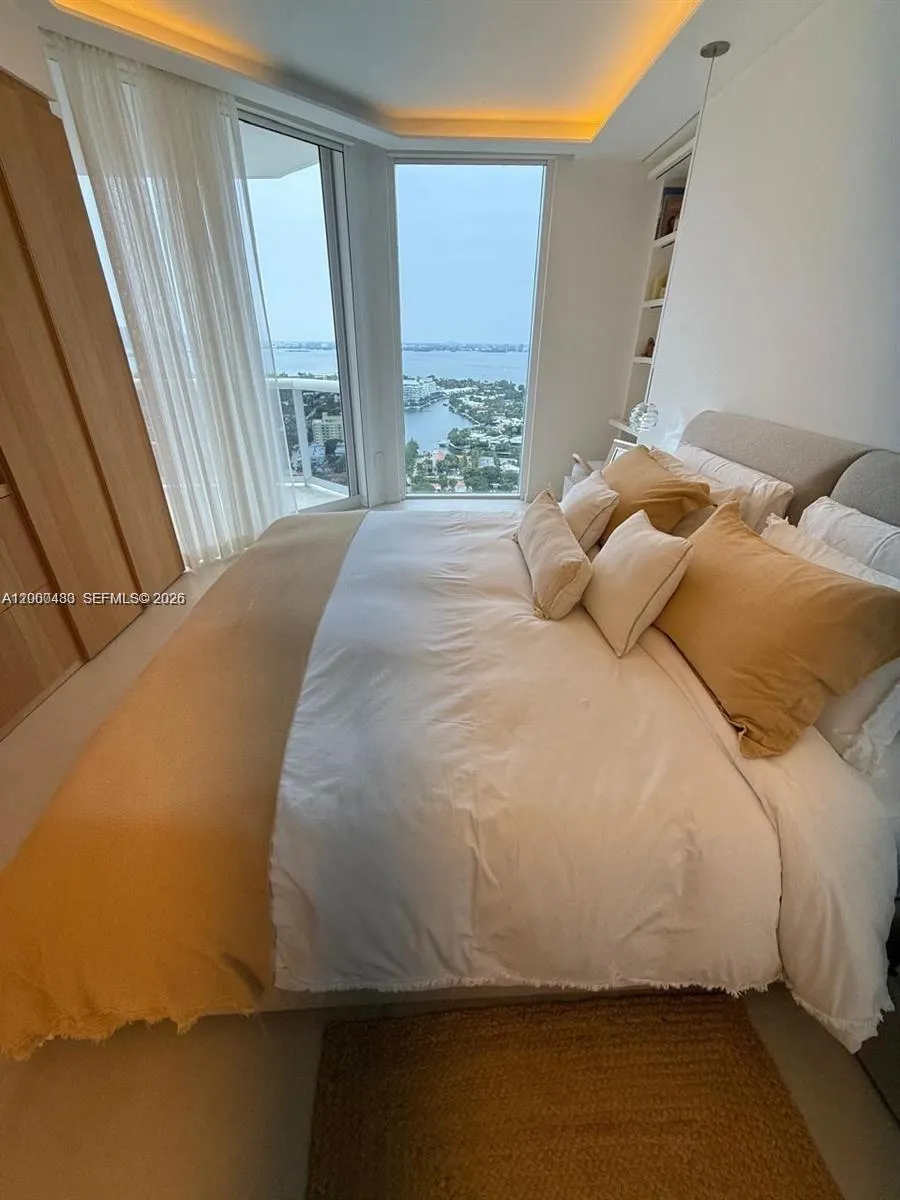 4775 Collins Ave 3706, Miami Beach, Florida 33140, Miami Beach, Florida 33140, 1 Bedroom Bedrooms, ,2 BathroomsBathrooms,Residential Lease,For Rent,4775 Collins Ave 3706, Miami Beach, Florida 33140,A12000483