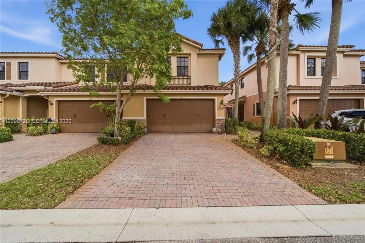 110 E Riverwalk Cir E, Plantation, Florida 33325, Plantation, Florida 33325, 3 Bedrooms Bedrooms, ,2 BathroomsBathrooms,Residential,For Sale,110 E Riverwalk Cir E, Plantation, Florida 33325,A12000728