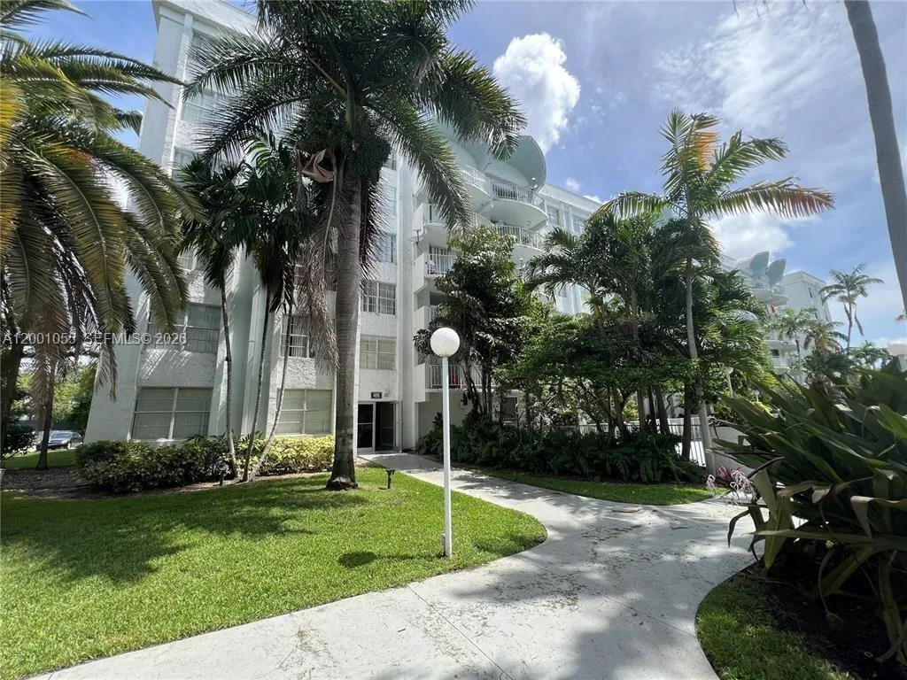 496 Nw 165th St Rd D-409, Miami, Florida 33169, Miami, Florida 33169, 2 Bedrooms Bedrooms, ,2 BathroomsBathrooms,Residential,For Sale,496 Nw 165th St Rd D-409, Miami, Florida 33169,A12001055