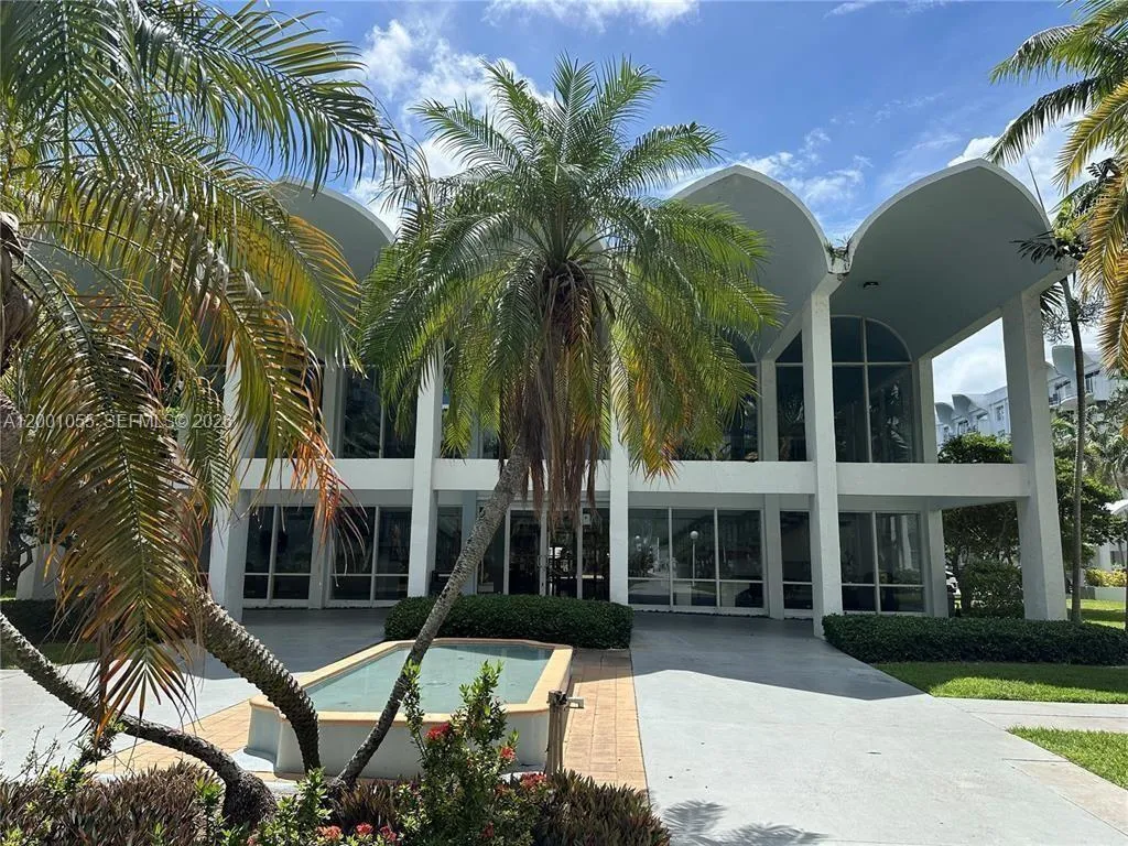 496 Nw 165th St Rd D-409, Miami, Florida 33169, Miami, Florida 33169, 2 Bedrooms Bedrooms, ,2 BathroomsBathrooms,Residential,For Sale,496 Nw 165th St Rd D-409, Miami, Florida 33169,A12001055