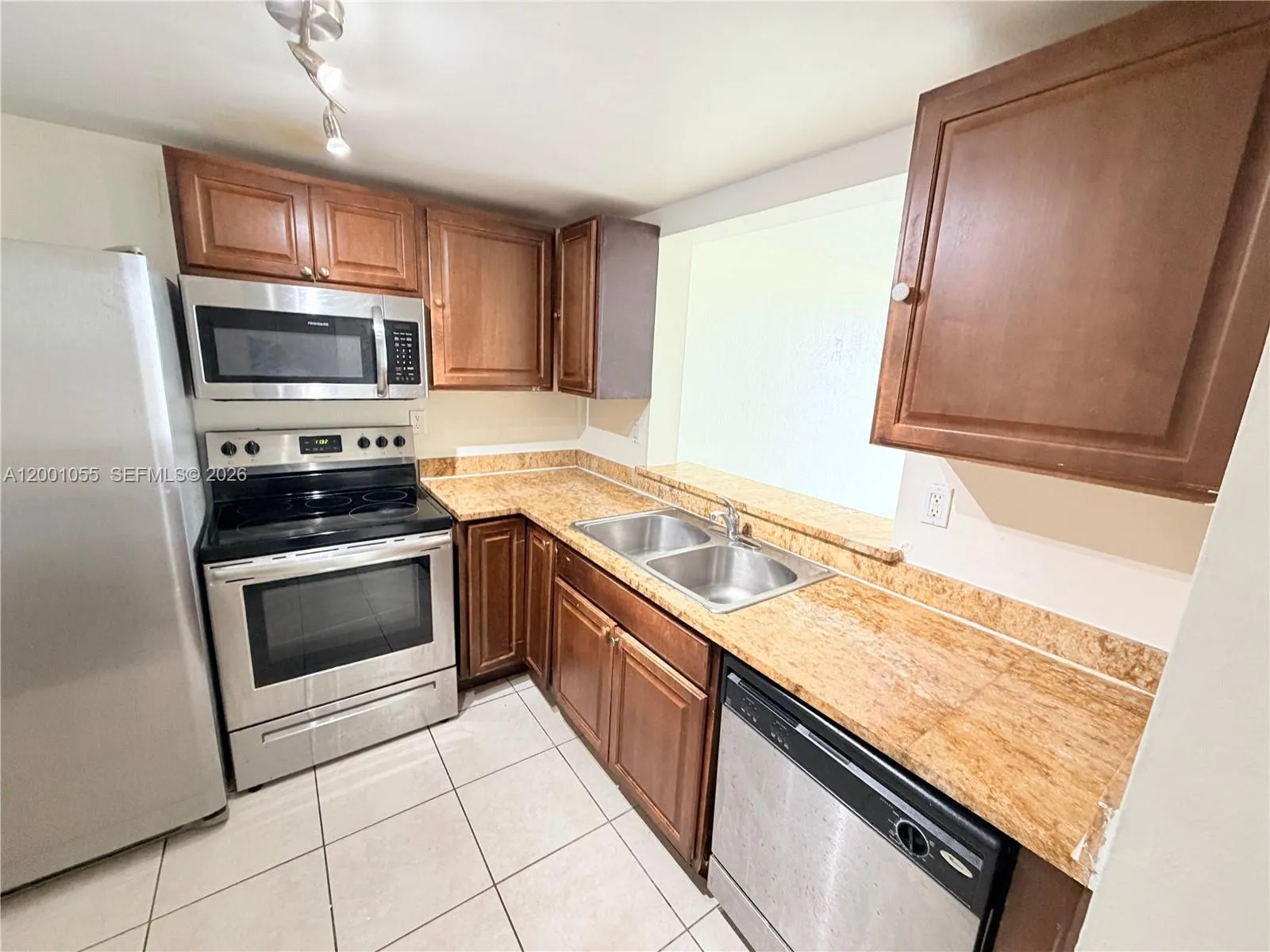 496 Nw 165th St Rd D-409, Miami, Florida 33169, Miami, Florida 33169, 2 Bedrooms Bedrooms, ,2 BathroomsBathrooms,Residential,For Sale,496 Nw 165th St Rd D-409, Miami, Florida 33169,A12001055
