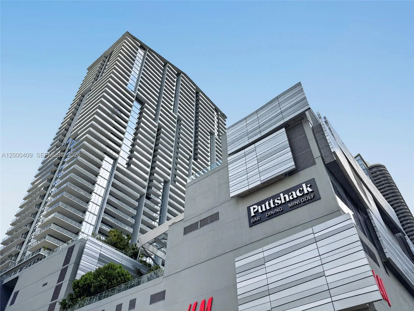 68 Se 6th St 3906, Miami, Florida 33131, Miami, Florida 33131, 1 Bedroom Bedrooms, ,1 BathroomBathrooms,Residential Lease,For Rent,68 Se 6th St 3906, Miami, Florida 33131,A12000409