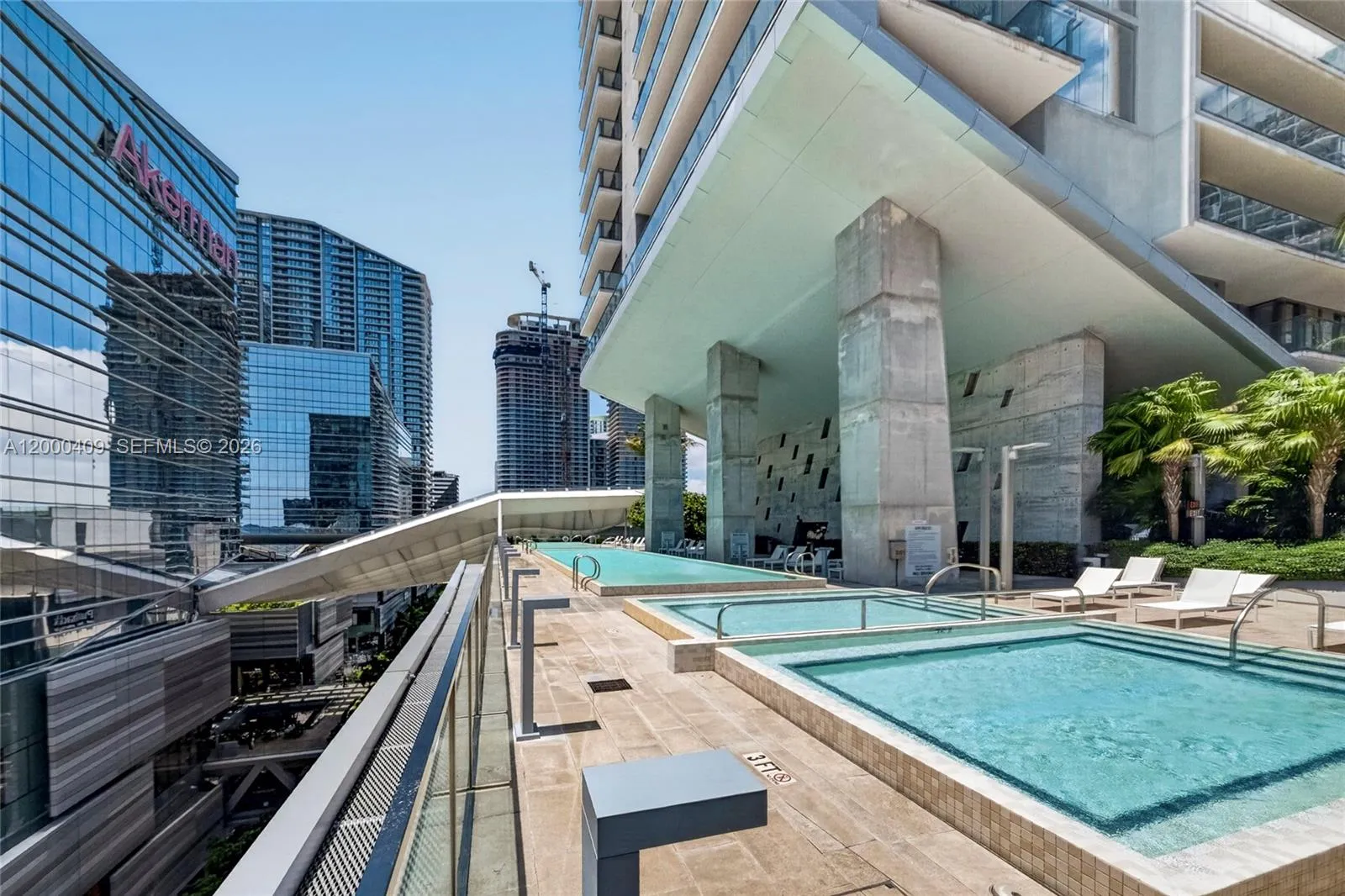 68 Se 6th St 3906, Miami, Florida 33131, Miami, Florida 33131, 1 Bedroom Bedrooms, ,1 BathroomBathrooms,Residential Lease,For Rent,68 Se 6th St 3906, Miami, Florida 33131,A12000409