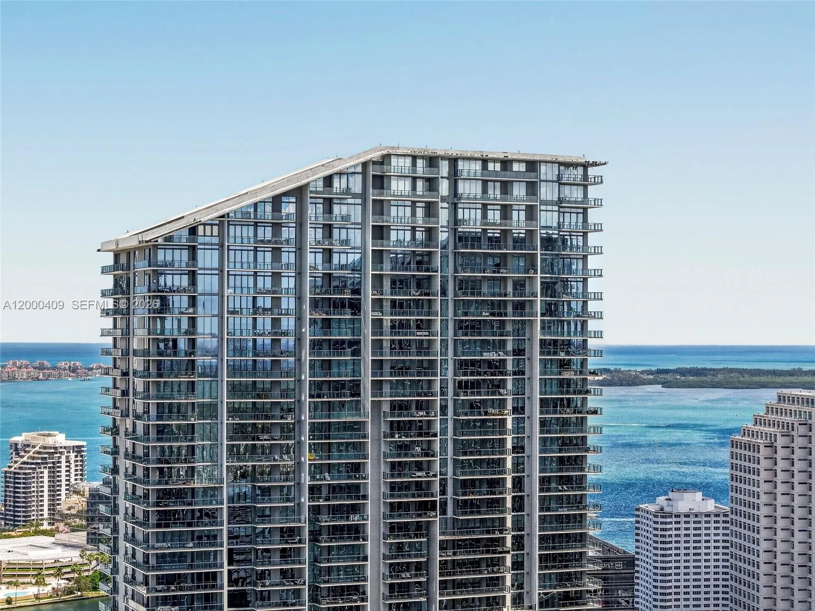 68 Se 6th St 3906, Miami, Florida 33131, Miami, Florida 33131, 1 Bedroom Bedrooms, ,1 BathroomBathrooms,Residential Lease,For Rent,68 Se 6th St 3906, Miami, Florida 33131,A12000409