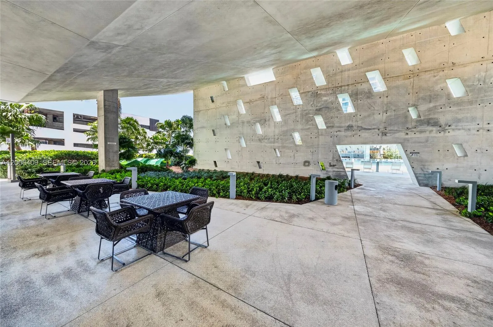 68 Se 6th St 3906, Miami, Florida 33131, Miami, Florida 33131, 1 Bedroom Bedrooms, ,1 BathroomBathrooms,Residential Lease,For Rent,68 Se 6th St 3906, Miami, Florida 33131,A12000409