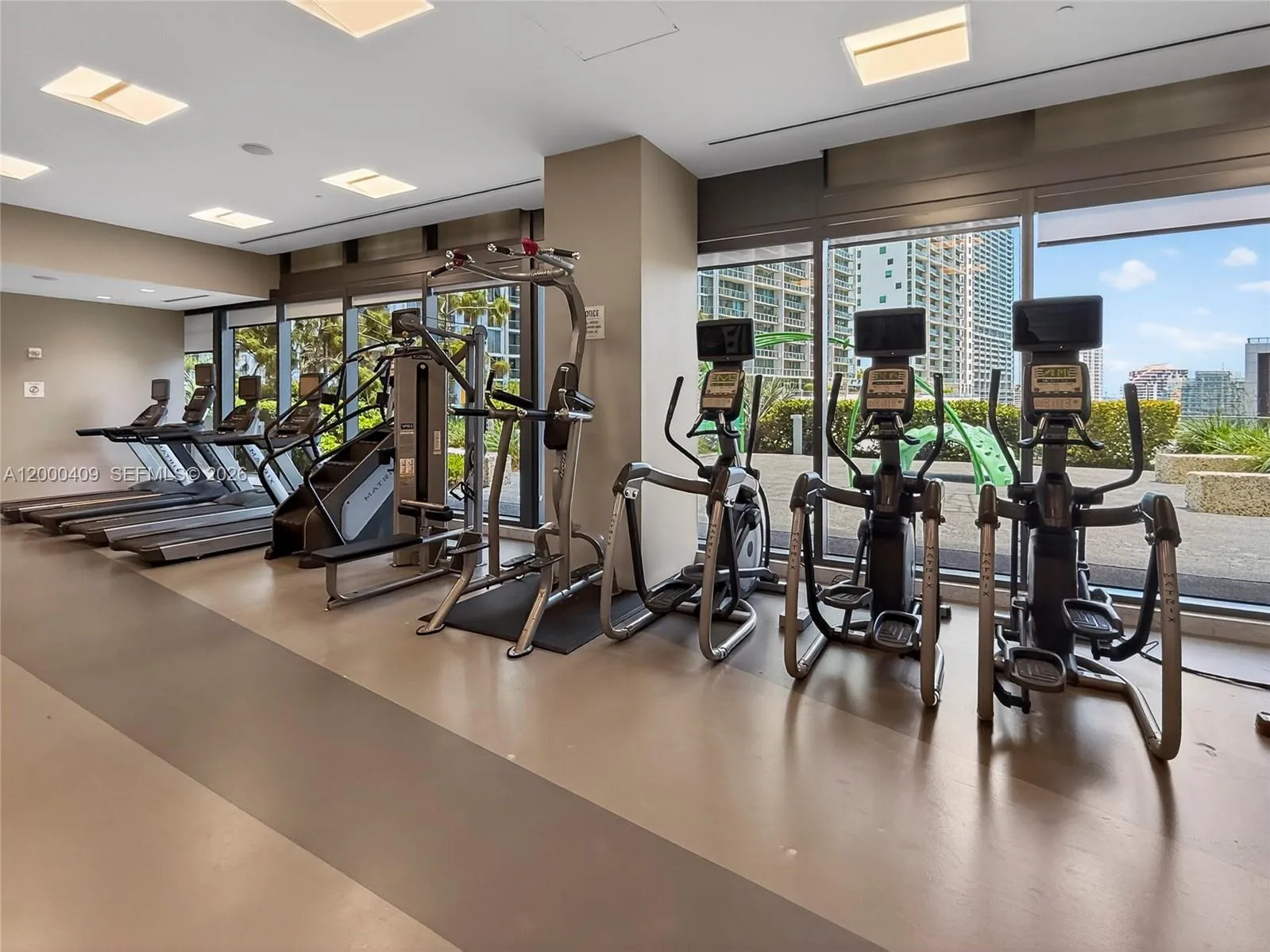 68 Se 6th St 3906, Miami, Florida 33131, Miami, Florida 33131, 1 Bedroom Bedrooms, ,1 BathroomBathrooms,Residential Lease,For Rent,68 Se 6th St 3906, Miami, Florida 33131,A12000409