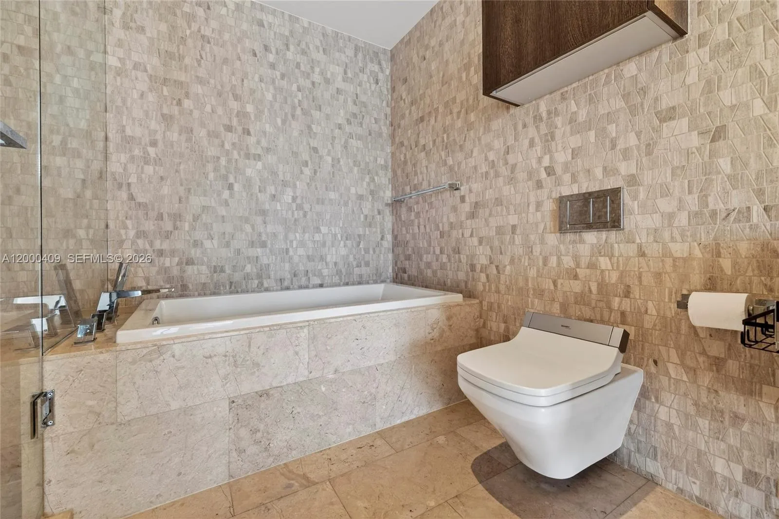 68 Se 6th St 3906, Miami, Florida 33131, Miami, Florida 33131, 1 Bedroom Bedrooms, ,1 BathroomBathrooms,Residential Lease,For Rent,68 Se 6th St 3906, Miami, Florida 33131,A12000409
