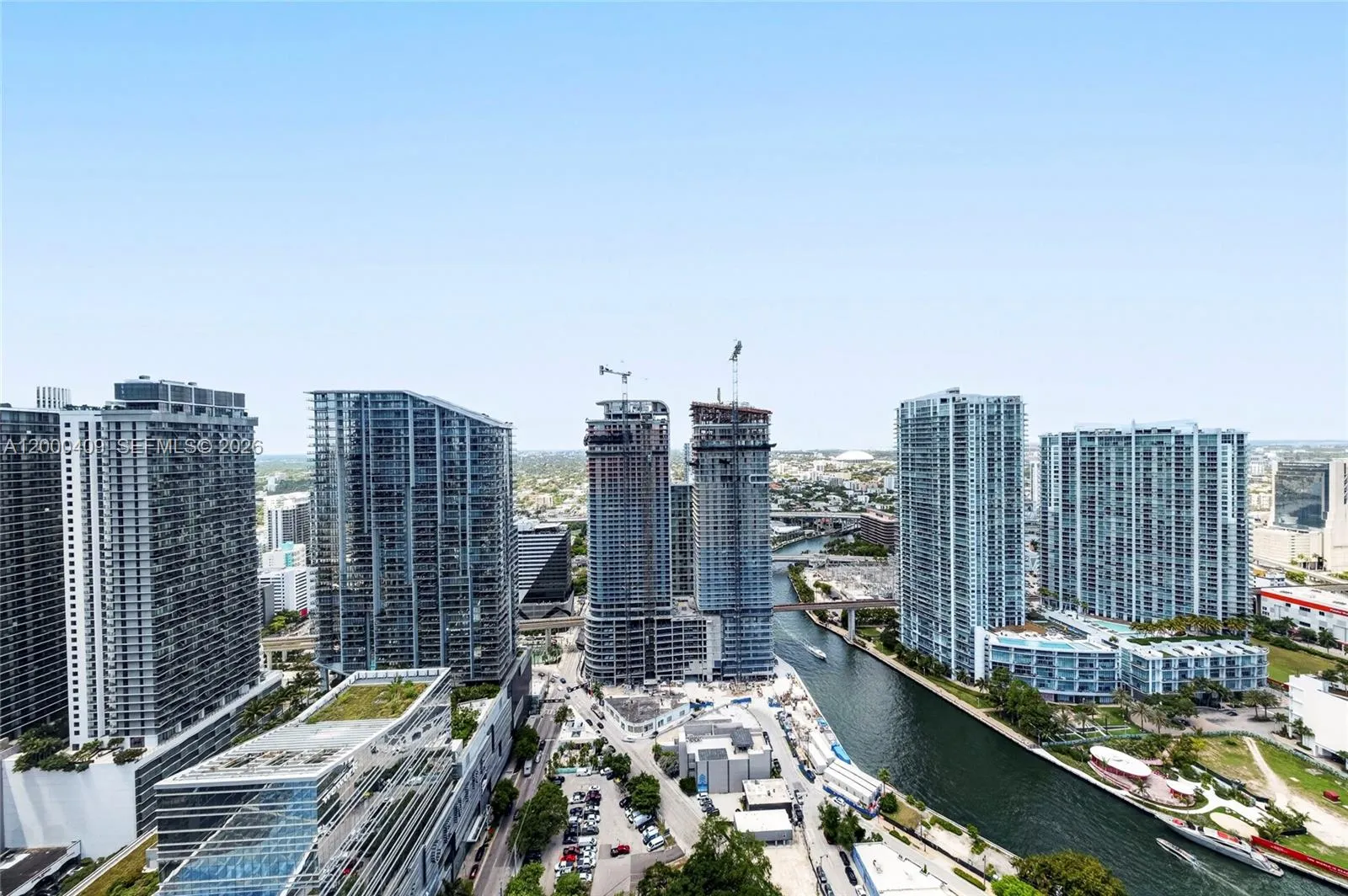 68 Se 6th St 3906, Miami, Florida 33131, Miami, Florida 33131, 1 Bedroom Bedrooms, ,1 BathroomBathrooms,Residential Lease,For Rent,68 Se 6th St 3906, Miami, Florida 33131,A12000409
