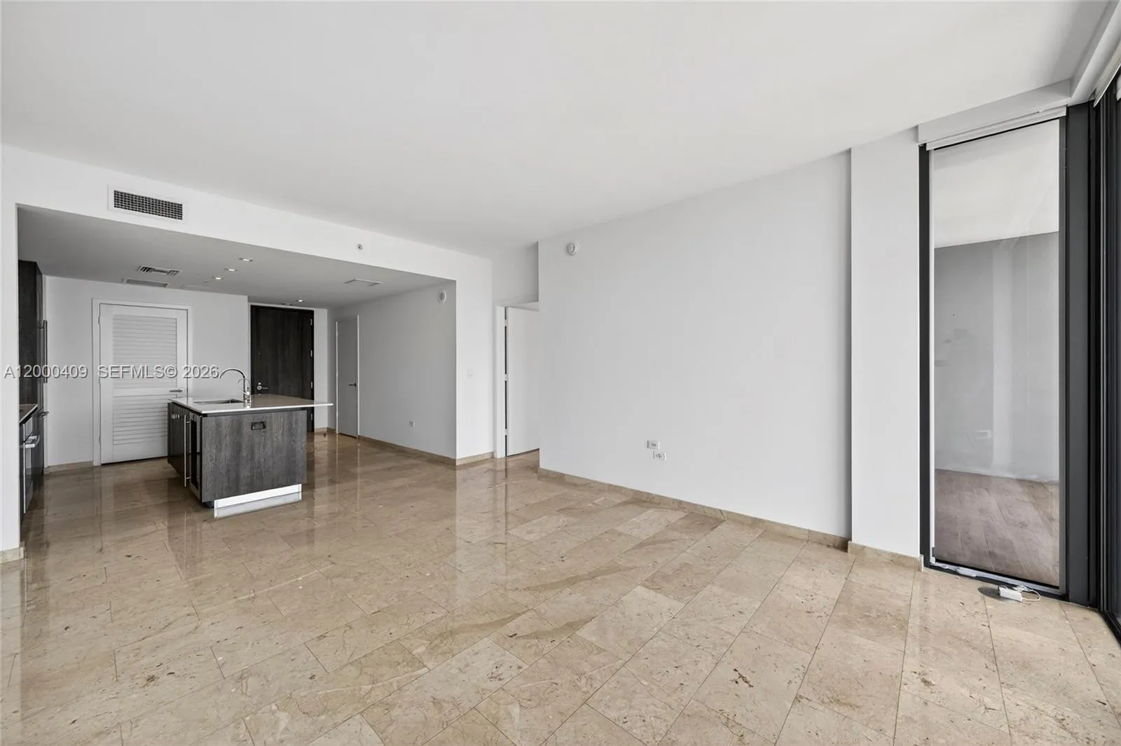 68 Se 6th St 3906, Miami, Florida 33131, Miami, Florida 33131, 1 Bedroom Bedrooms, ,1 BathroomBathrooms,Residential Lease,For Rent,68 Se 6th St 3906, Miami, Florida 33131,A12000409
