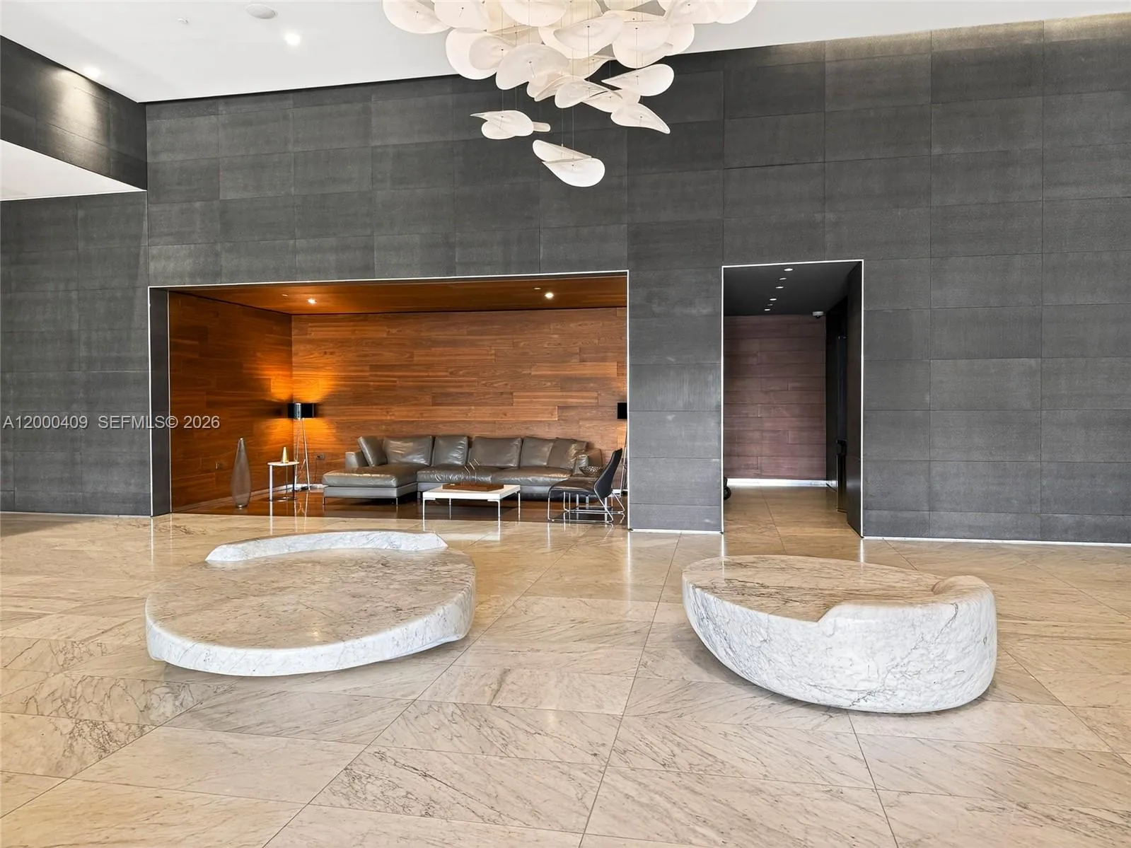 68 Se 6th St 3906, Miami, Florida 33131, Miami, Florida 33131, 1 Bedroom Bedrooms, ,1 BathroomBathrooms,Residential Lease,For Rent,68 Se 6th St 3906, Miami, Florida 33131,A12000409