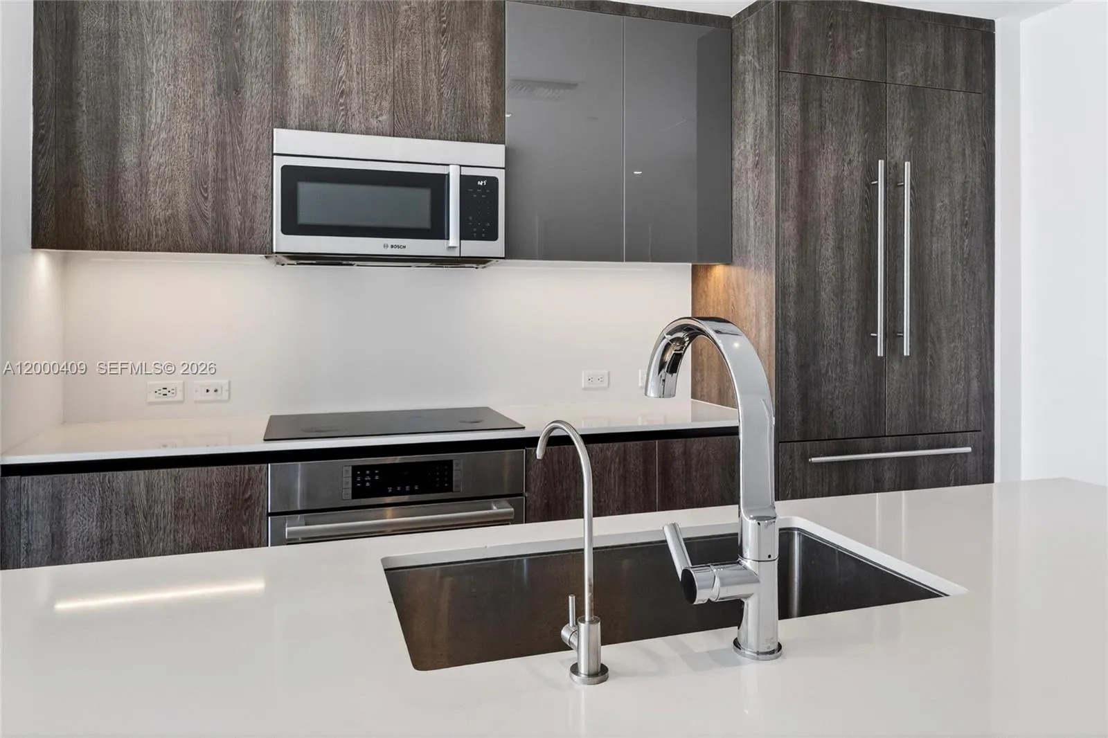 68 Se 6th St 3906, Miami, Florida 33131, Miami, Florida 33131, 1 Bedroom Bedrooms, ,1 BathroomBathrooms,Residential Lease,For Rent,68 Se 6th St 3906, Miami, Florida 33131,A12000409
