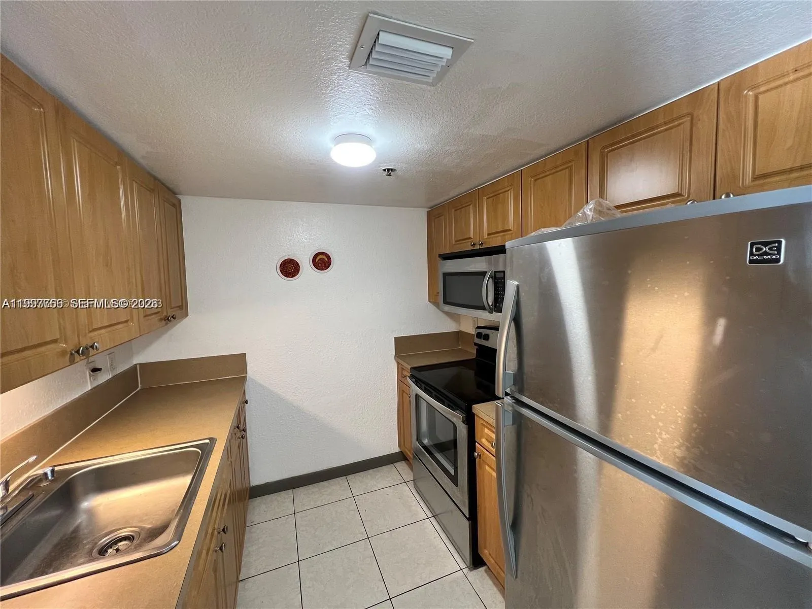 637 Sw 3rd St 306, Miami, Florida 33130, Miami, Florida 33130, 2 Bedrooms Bedrooms, ,2 BathroomsBathrooms,Residential Lease,For Rent,637 Sw 3rd St 306, Miami, Florida 33130,A11997766