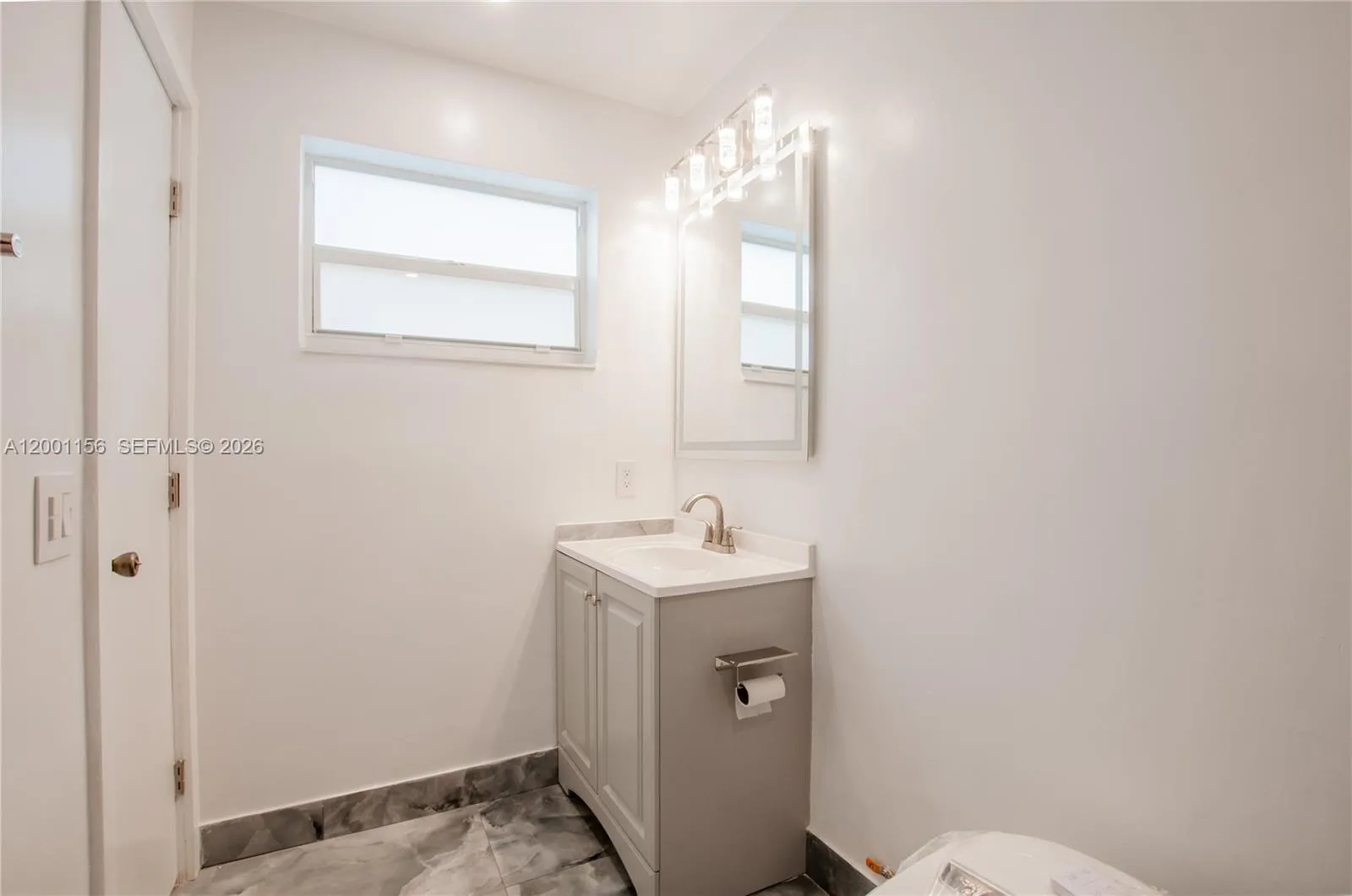 300 S Luna Ct 2, Hollywood, Florida 33021, Hollywood, Florida 33021, 2 Bedrooms Bedrooms, ,2 BathroomsBathrooms,Residential,For Sale,300 S Luna Ct 2, Hollywood, Florida 33021,A12001156