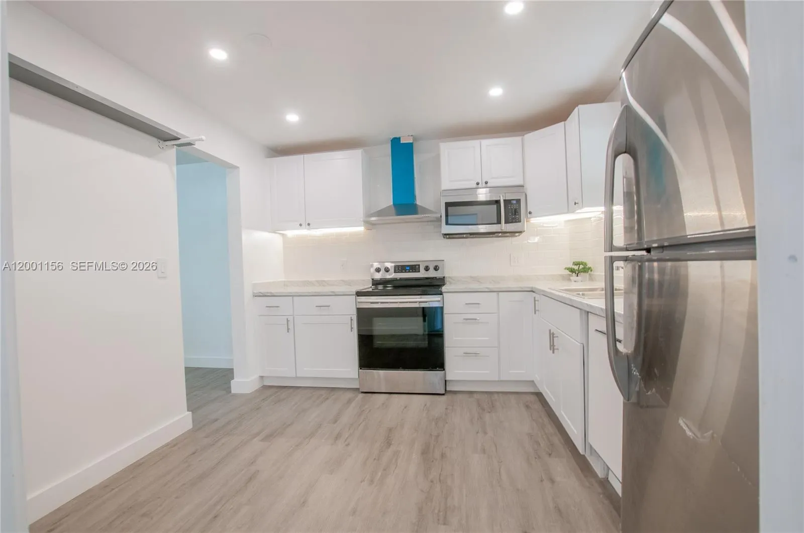 300 S Luna Ct 2, Hollywood, Florida 33021, Hollywood, Florida 33021, 2 Bedrooms Bedrooms, ,2 BathroomsBathrooms,Residential,For Sale,300 S Luna Ct 2, Hollywood, Florida 33021,A12001156
