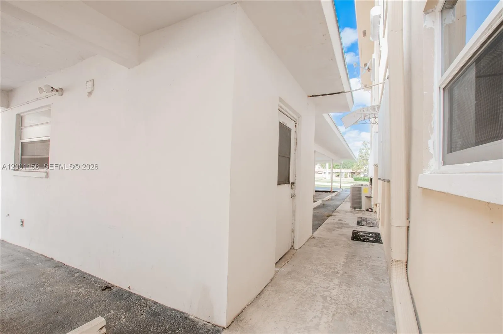 300 S Luna Ct 2, Hollywood, Florida 33021, Hollywood, Florida 33021, 2 Bedrooms Bedrooms, ,2 BathroomsBathrooms,Residential,For Sale,300 S Luna Ct 2, Hollywood, Florida 33021,A12001156