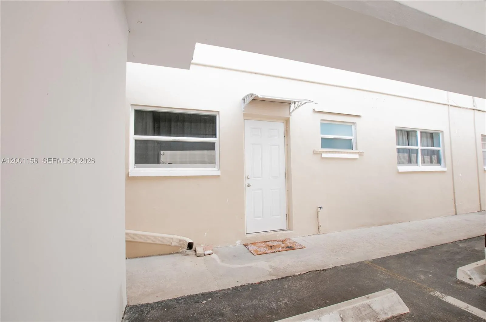 300 S Luna Ct 2, Hollywood, Florida 33021, Hollywood, Florida 33021, 2 Bedrooms Bedrooms, ,2 BathroomsBathrooms,Residential,For Sale,300 S Luna Ct 2, Hollywood, Florida 33021,A12001156
