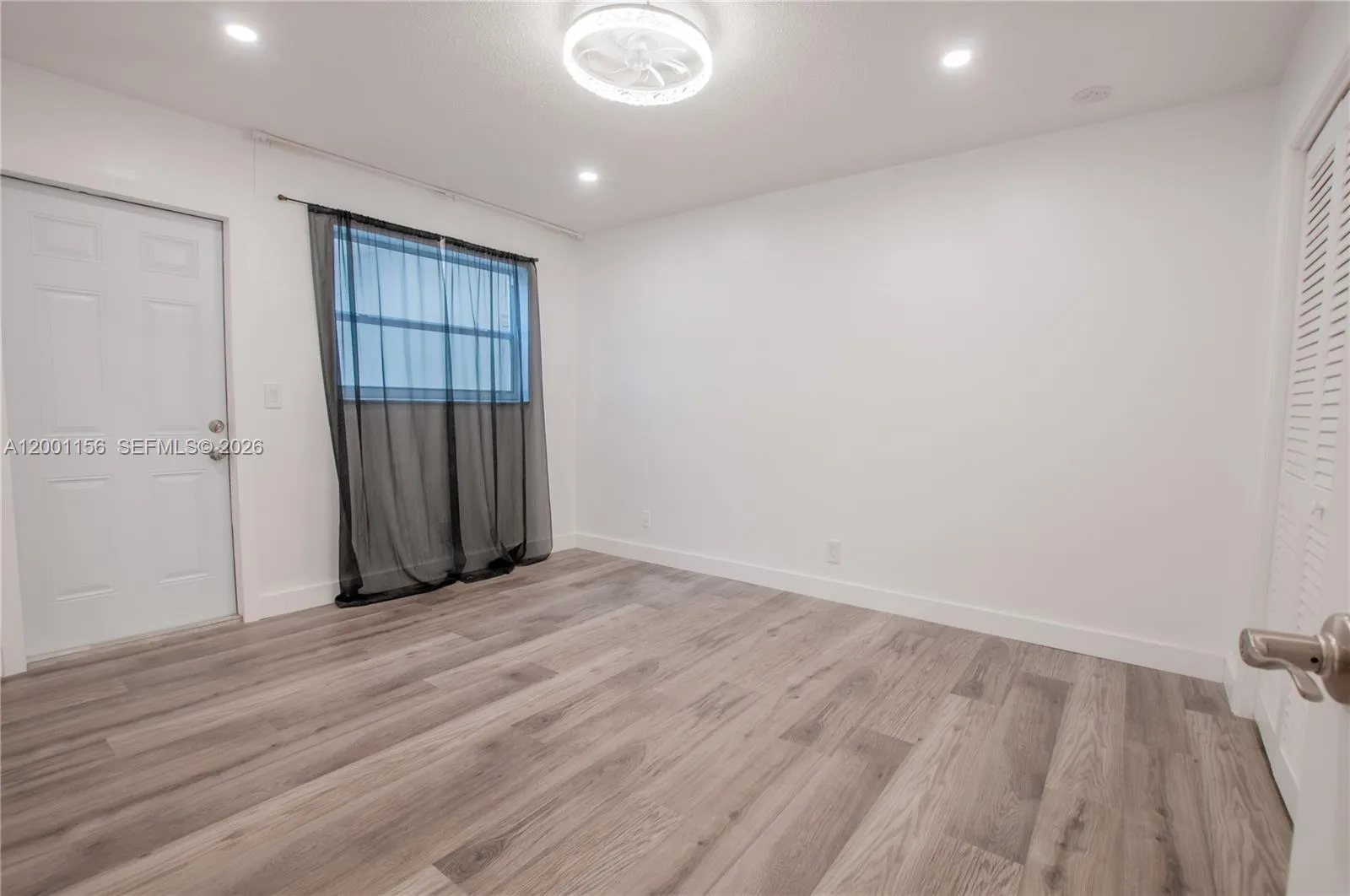 300 S Luna Ct 2, Hollywood, Florida 33021, Hollywood, Florida 33021, 2 Bedrooms Bedrooms, ,2 BathroomsBathrooms,Residential,For Sale,300 S Luna Ct 2, Hollywood, Florida 33021,A12001156