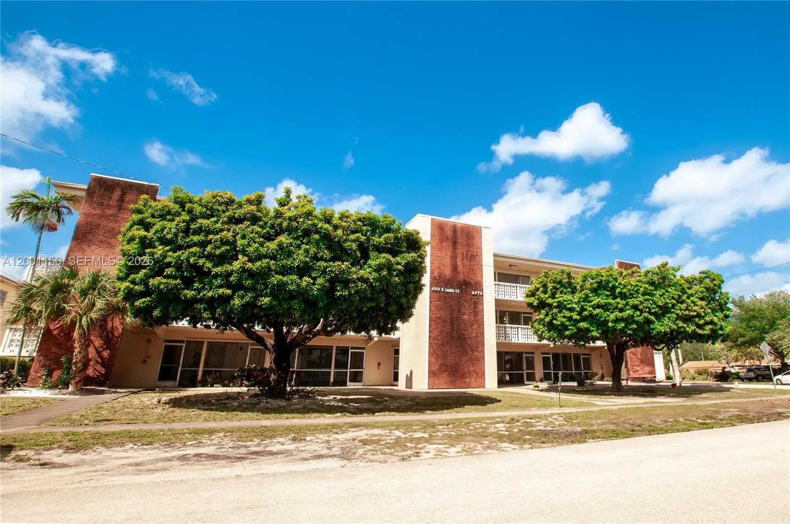 300 S Luna Ct 2, Hollywood, Florida 33021, Hollywood, Florida 33021, 2 Bedrooms Bedrooms, ,2 BathroomsBathrooms,Residential,For Sale,300 S Luna Ct 2, Hollywood, Florida 33021,A12001156