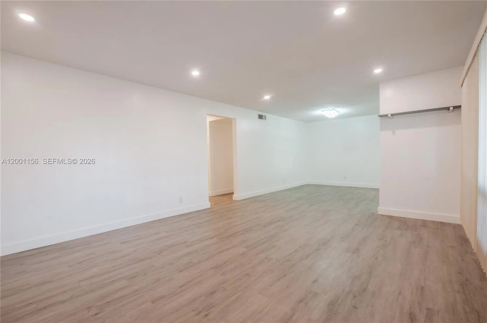 300 S Luna Ct 2, Hollywood, Florida 33021, Hollywood, Florida 33021, 2 Bedrooms Bedrooms, ,2 BathroomsBathrooms,Residential,For Sale,300 S Luna Ct 2, Hollywood, Florida 33021,A12001156