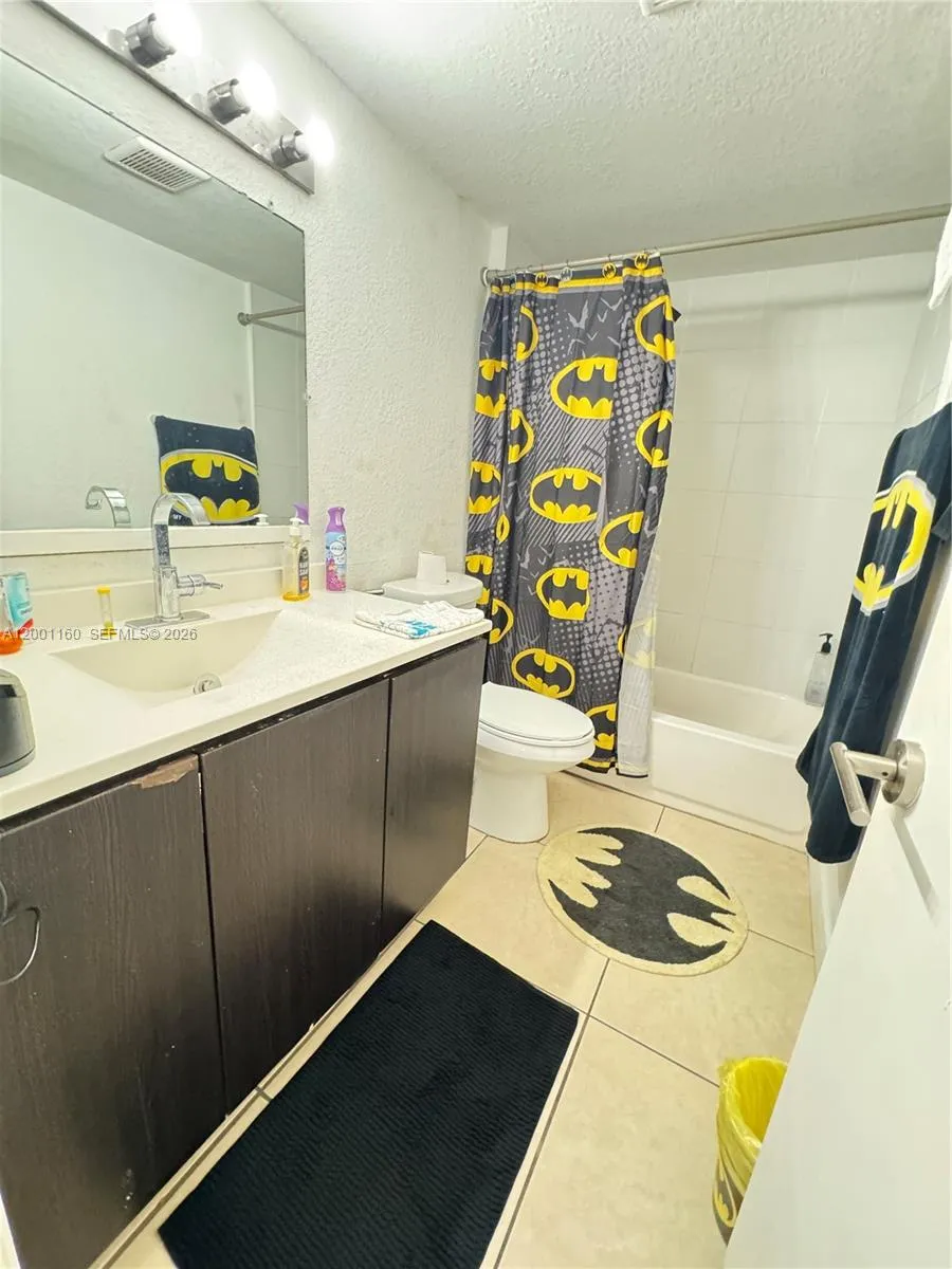 Miami, Florida 33162, 1 Bedroom Bedrooms, ,1 BathroomBathrooms,Residential,For Sale,A12001160