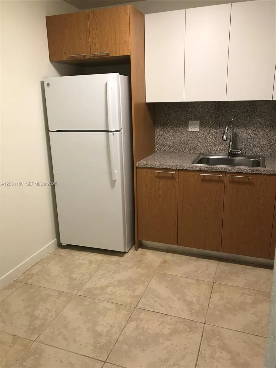 Miami, Florida 33162, 1 Bedroom Bedrooms, ,1 BathroomBathrooms,Residential,For Sale,A12001160