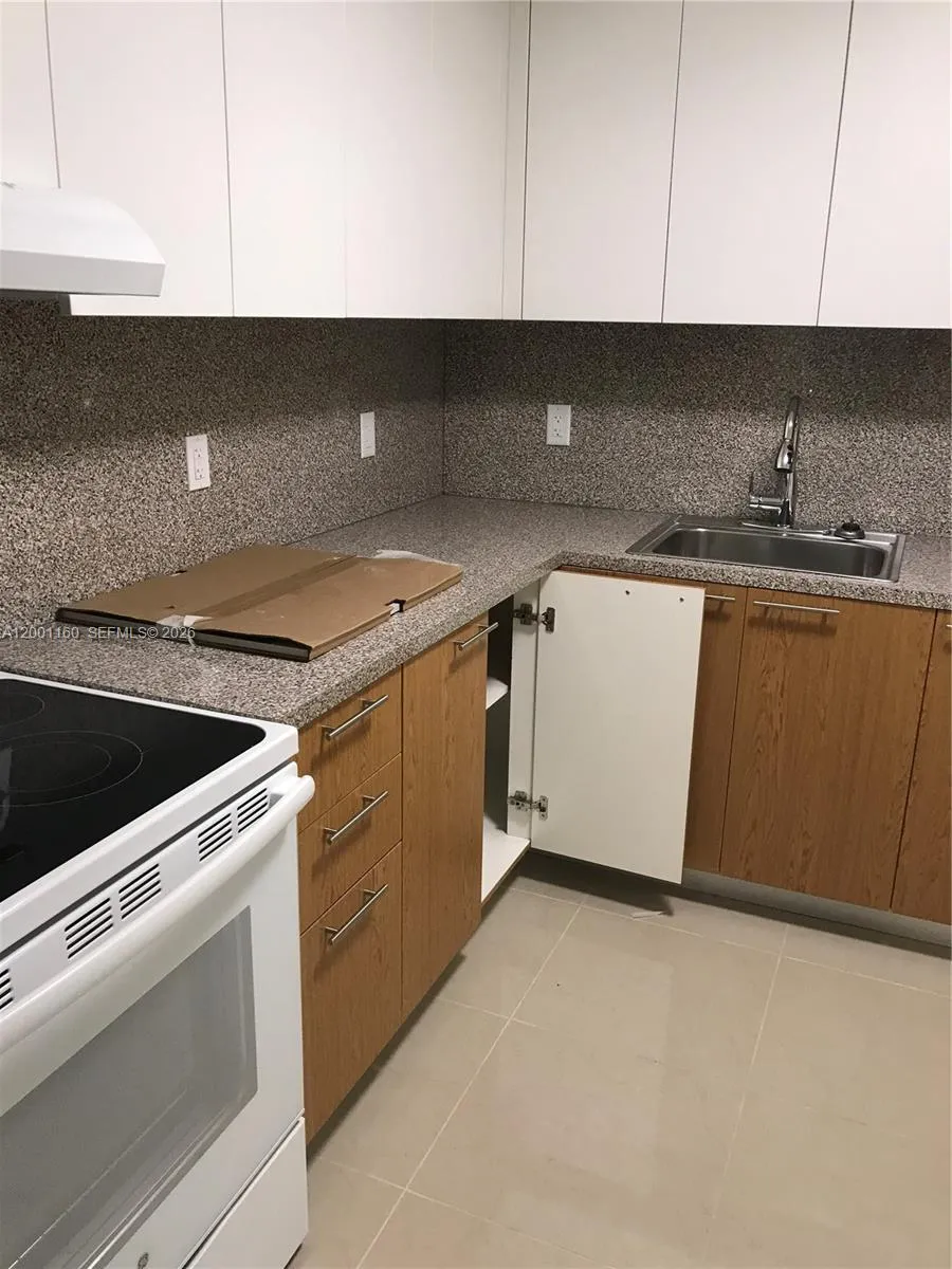Miami, Florida 33162, 1 Bedroom Bedrooms, ,1 BathroomBathrooms,Residential,For Sale,A12001160