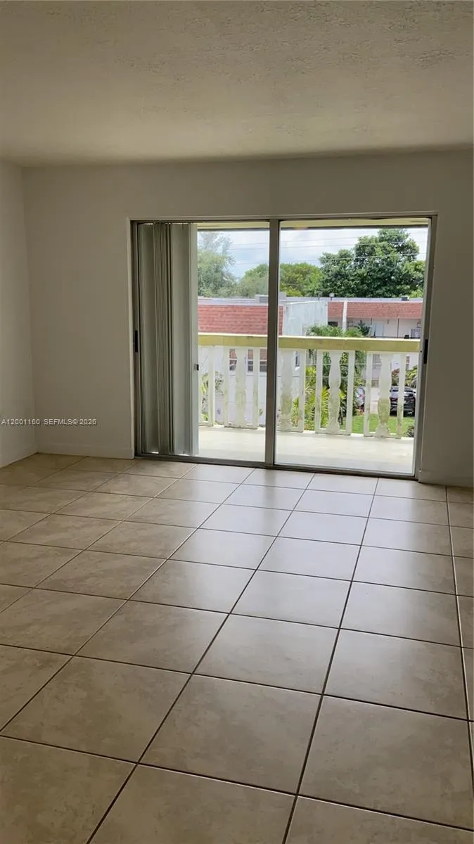 Miami, Florida 33162, 1 Bedroom Bedrooms, ,1 BathroomBathrooms,Residential,For Sale,A12001160