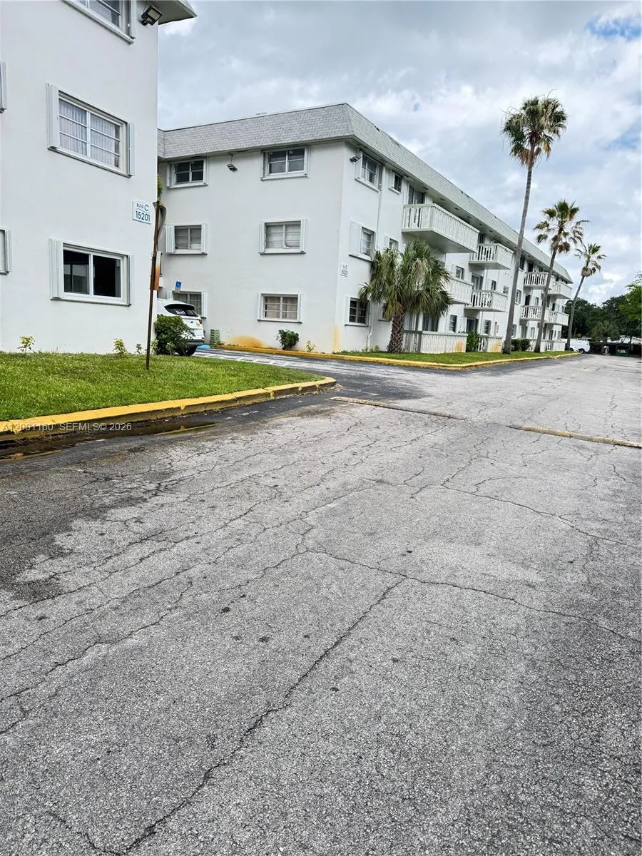 Miami, Florida 33162, 1 Bedroom Bedrooms, ,1 BathroomBathrooms,Residential,For Sale,A12001160