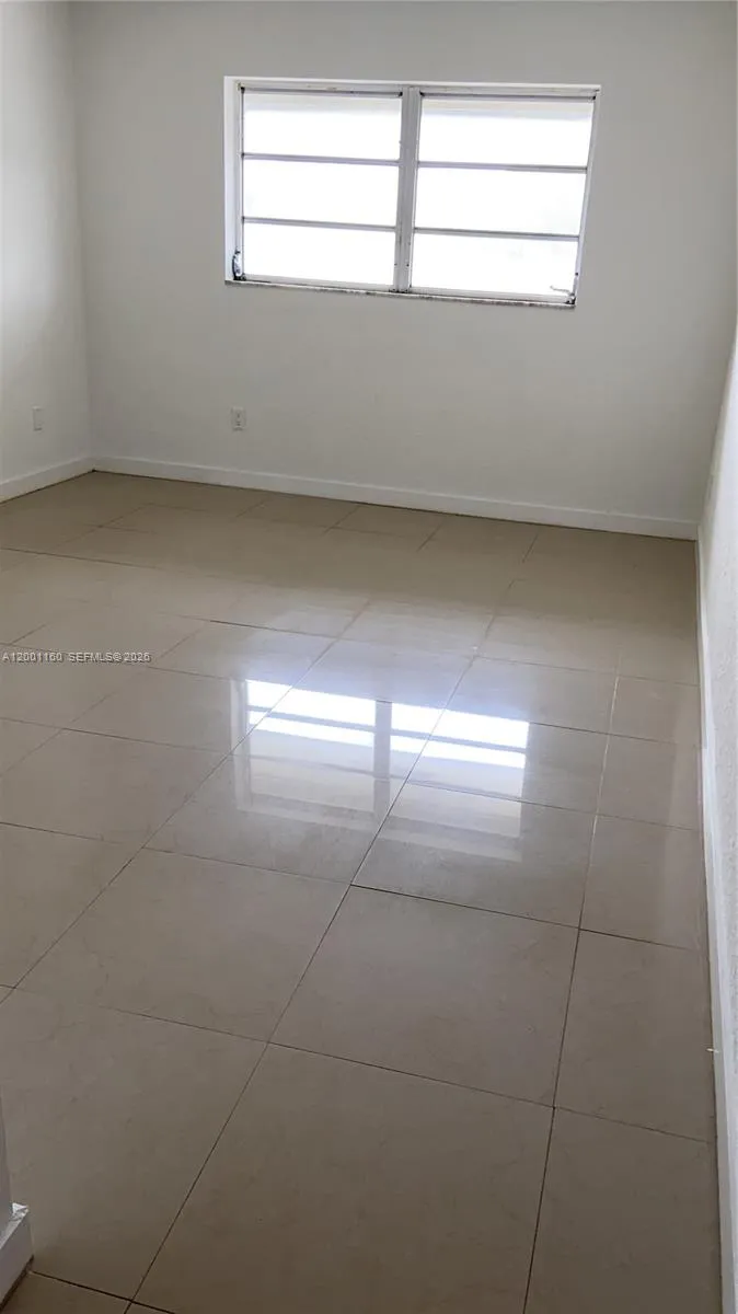 Miami, Florida 33162, 1 Bedroom Bedrooms, ,1 BathroomBathrooms,Residential,For Sale,A12001160
