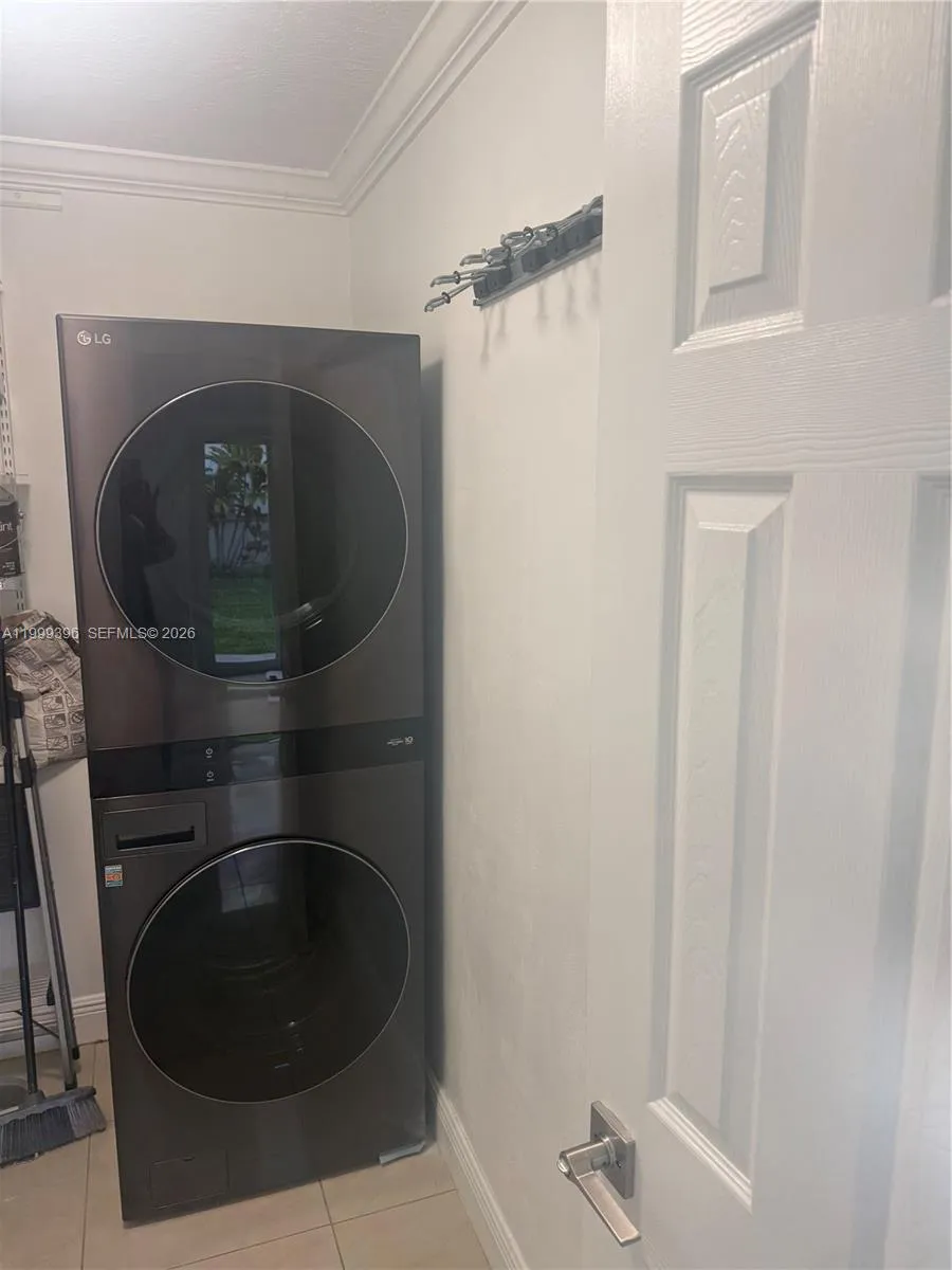 3250 Sw 72 Ct, Miami, Florida 33155, Miami, Florida 33155, 4 Bedrooms Bedrooms, ,2 BathroomsBathrooms,Residential,For Sale,3250 Sw 72 Ct, Miami, Florida 33155,A11999396