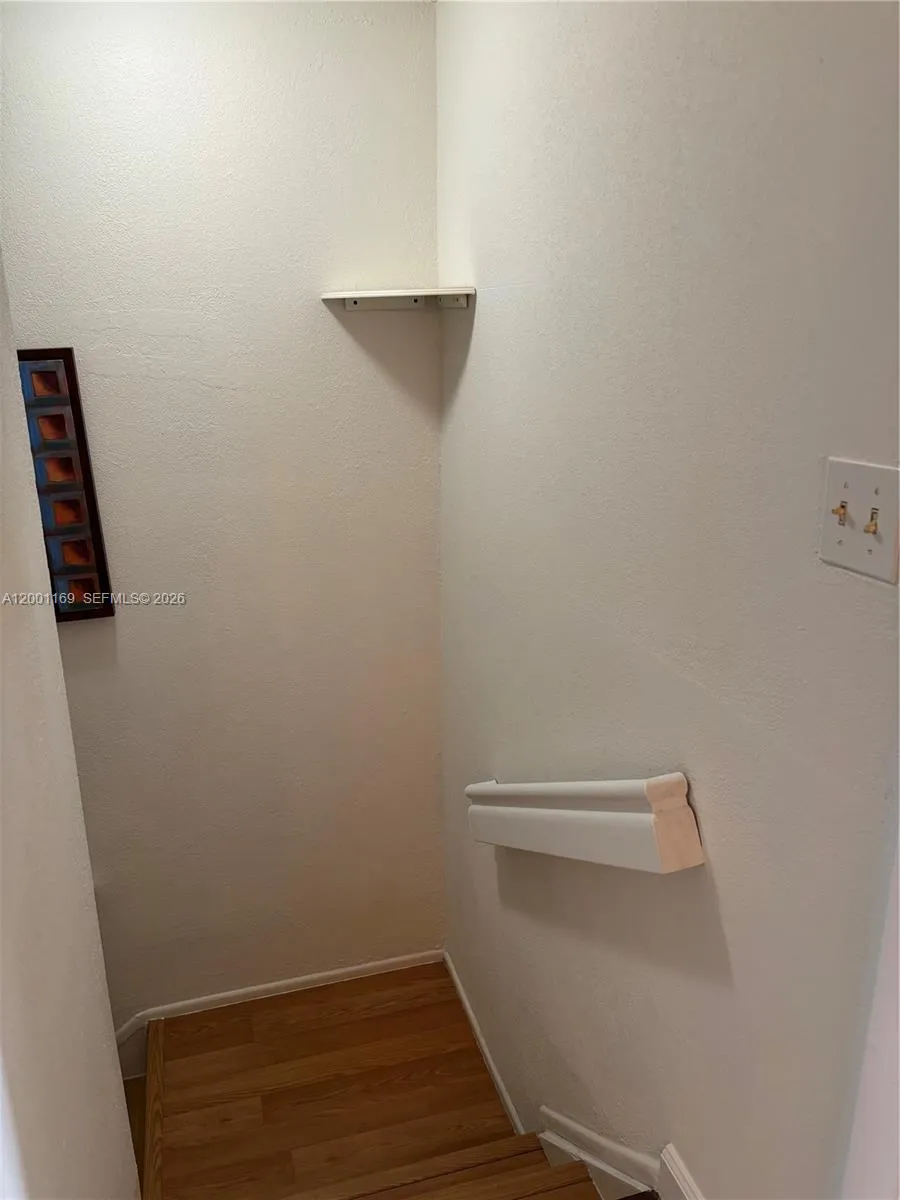 10900 Sw 104th St 303, Miami, Florida 33176, Miami, Florida 33176, 2 Bedrooms Bedrooms, ,1 BathroomBathrooms,Residential,For Sale,10900 Sw 104th St 303, Miami, Florida 33176,A12001169