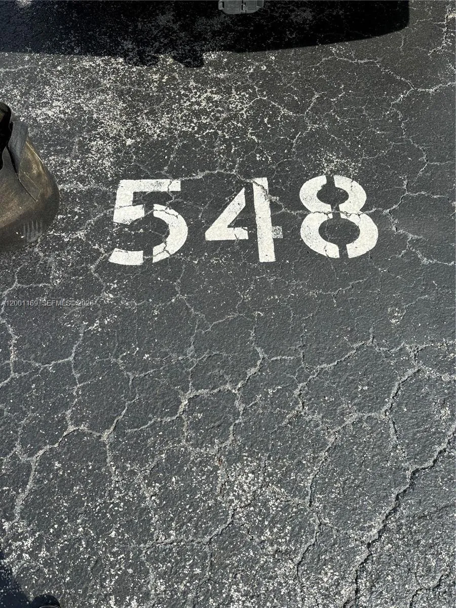 10900 Sw 104th St 303, Miami, Florida 33176, Miami, Florida 33176, 2 Bedrooms Bedrooms, ,1 BathroomBathrooms,Residential,For Sale,10900 Sw 104th St 303, Miami, Florida 33176,A12001169