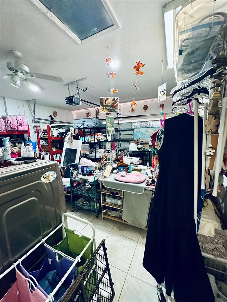 Double Garage and Washer & Dryer