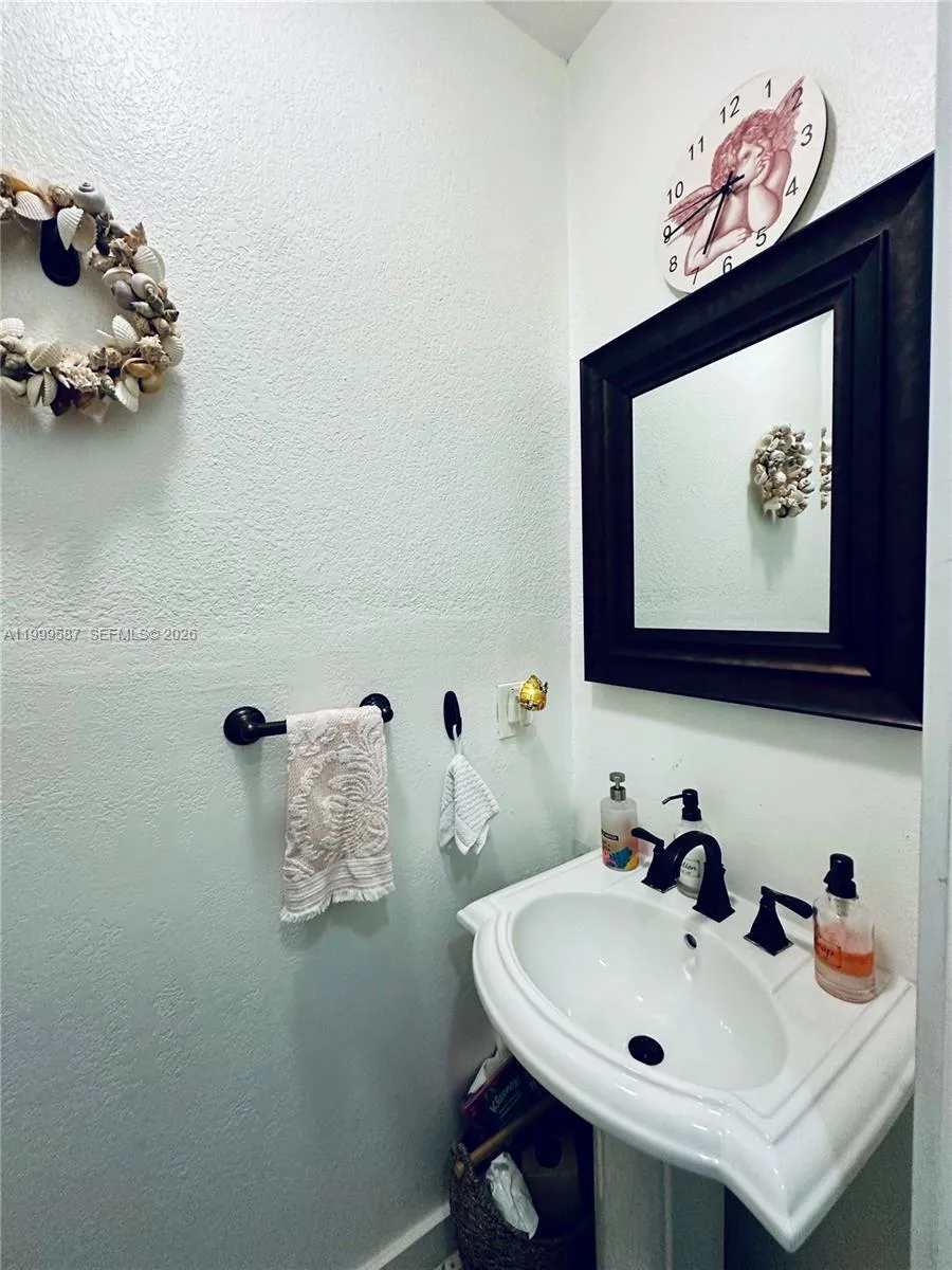 Half Bathroom for the visit