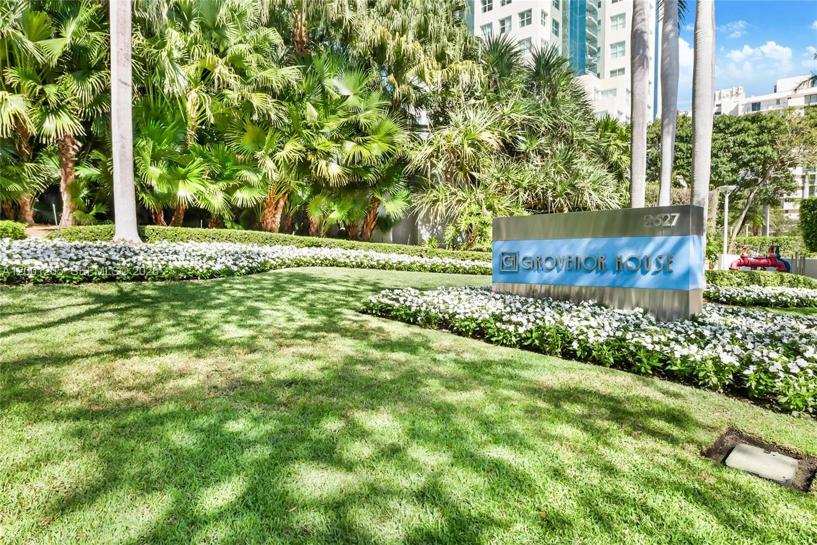 2627 S Bayshore Dr 906, Miami, Florida 33133, Miami, Florida 33133, 2 Bedrooms Bedrooms, ,2 BathroomsBathrooms,Residential Lease,For Rent,2627 S Bayshore Dr 906, Miami, Florida 33133,A12001205