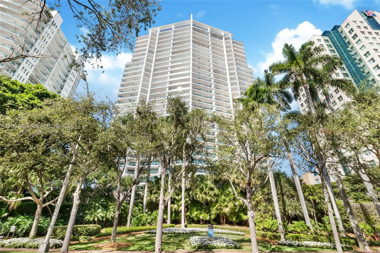2627 S Bayshore Dr 906, Miami, Florida 33133, Miami, Florida 33133, 2 Bedrooms Bedrooms, ,2 BathroomsBathrooms,Residential Lease,For Rent,2627 S Bayshore Dr 906, Miami, Florida 33133,A12001205