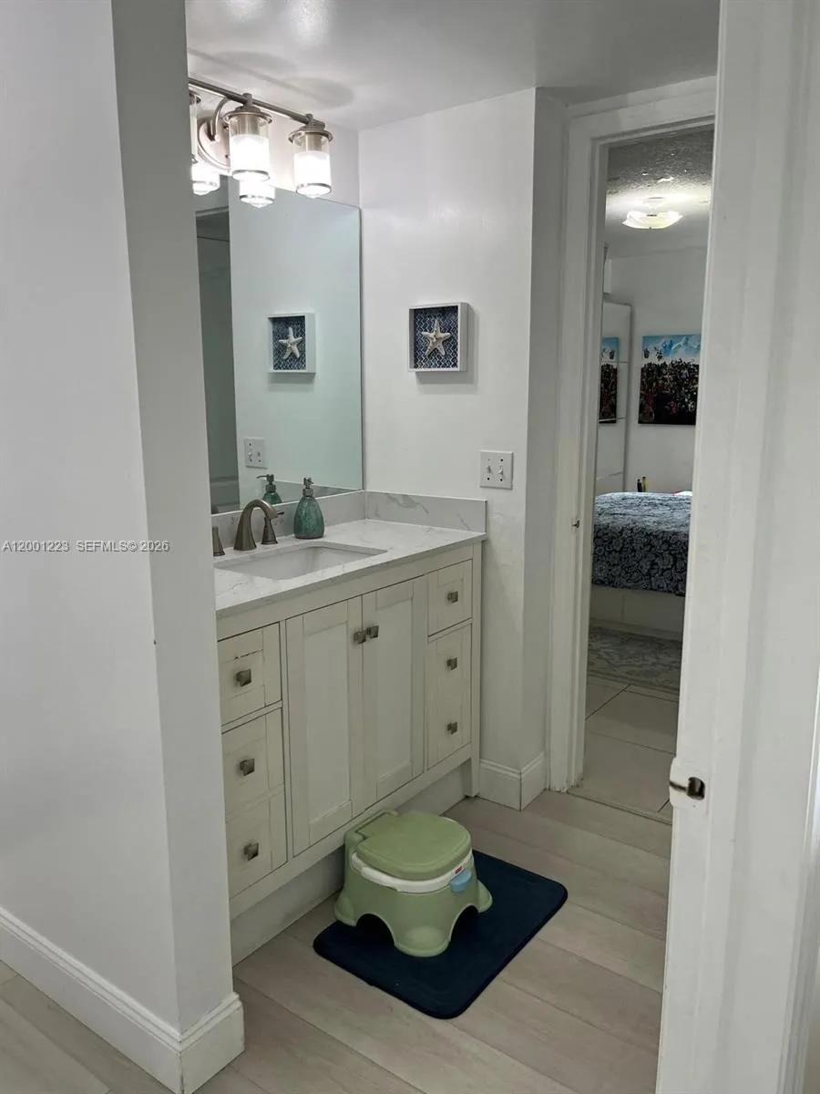 280 Sw 20th Rd 504, Miami, Florida 33129, Miami, Florida 33129, 1 Bedroom Bedrooms, ,1 BathroomBathrooms,Residential Lease,For Rent,280 Sw 20th Rd 504, Miami, Florida 33129,A12001223
