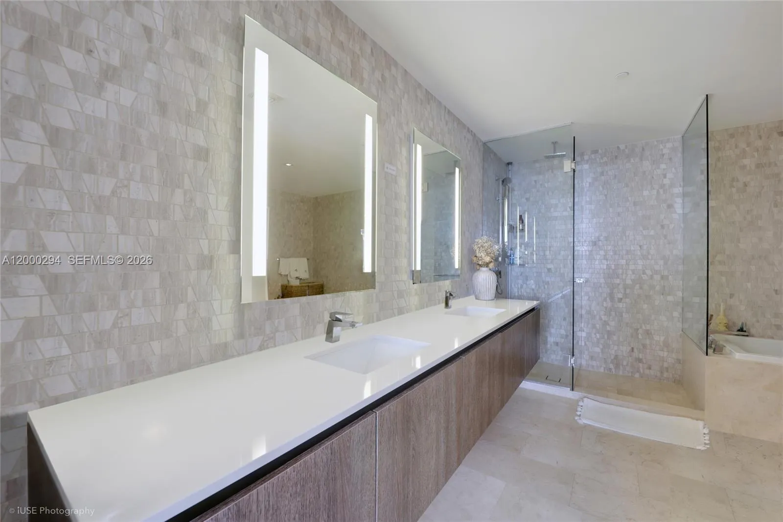 88 Sw 7th St 2602, Miami, Florida 33130, Miami, Florida 33130, 3 Bedrooms Bedrooms, ,3 BathroomsBathrooms,Residential,For Sale,88 Sw 7th St 2602, Miami, Florida 33130,A12000294