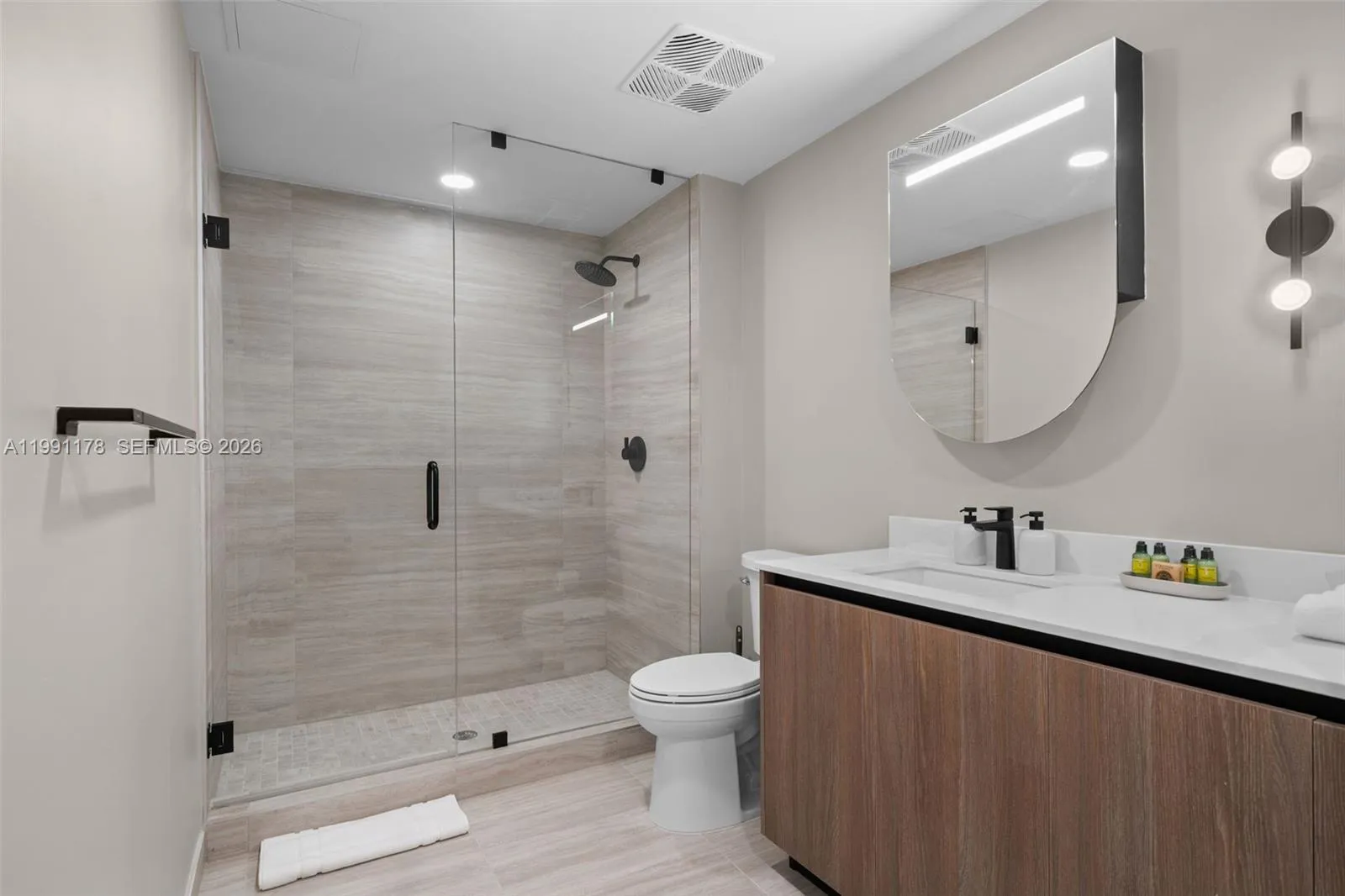 580 72nd St 1402, Miami Beach, Florida 33141, Miami Beach, Florida 33141, 2 Bedrooms Bedrooms, ,2 BathroomsBathrooms,Residential,For Sale,580 72nd St 1402, Miami Beach, Florida 33141,A11991178