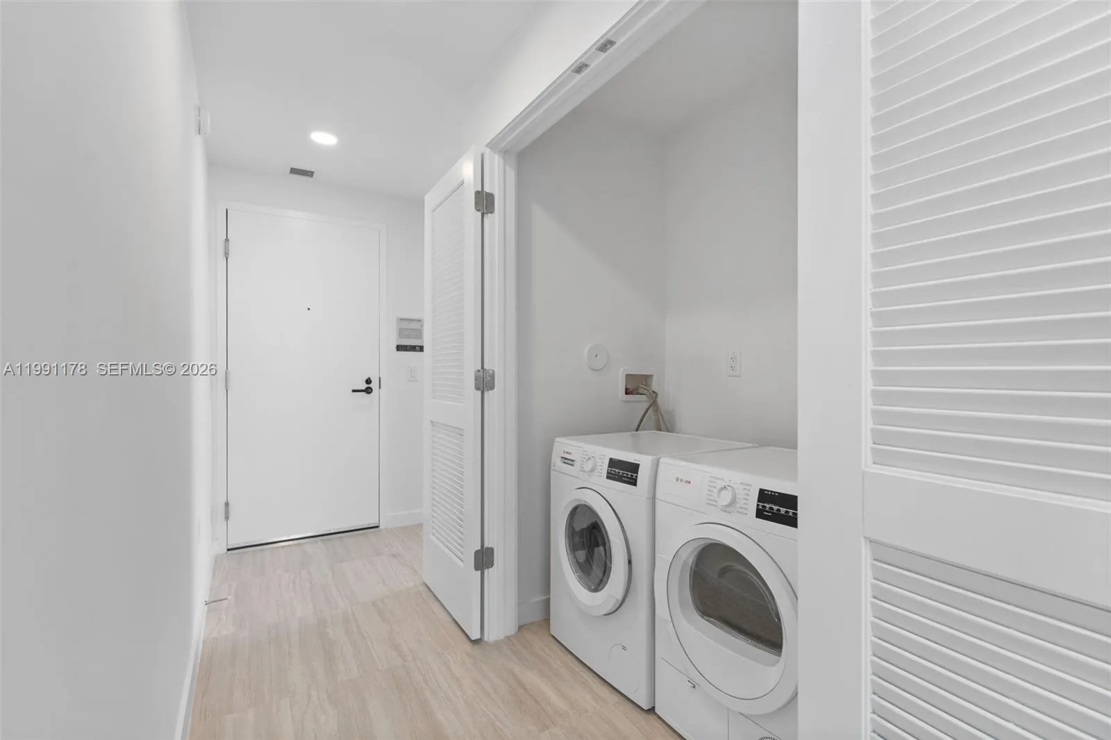 580 72nd St 1402, Miami Beach, Florida 33141, Miami Beach, Florida 33141, 2 Bedrooms Bedrooms, ,2 BathroomsBathrooms,Residential,For Sale,580 72nd St 1402, Miami Beach, Florida 33141,A11991178