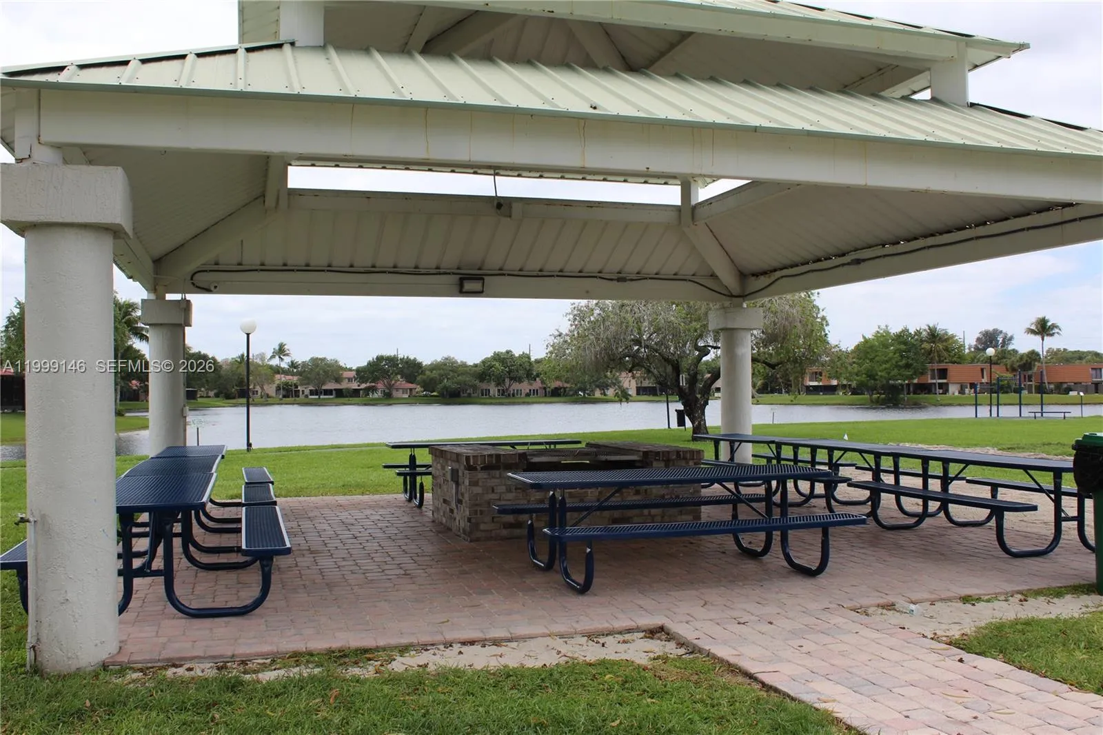 11155 Sw 17th Mnr, Davie, Florida 33324, Davie, Florida 33324, 3 Bedrooms Bedrooms, 7 Rooms Rooms,2 BathroomsBathrooms,Residential,For Sale,11155 Sw 17th Mnr, Davie, Florida 33324,A11999146