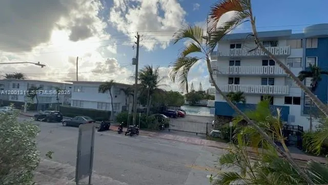 7830 Dickens Ave 203, Miami Beach, Florida 33141, Miami Beach, Florida 33141, 1 Bedroom Bedrooms, ,1 BathroomBathrooms,Residential,For Sale,7830 Dickens Ave 203, Miami Beach, Florida 33141,A12001311