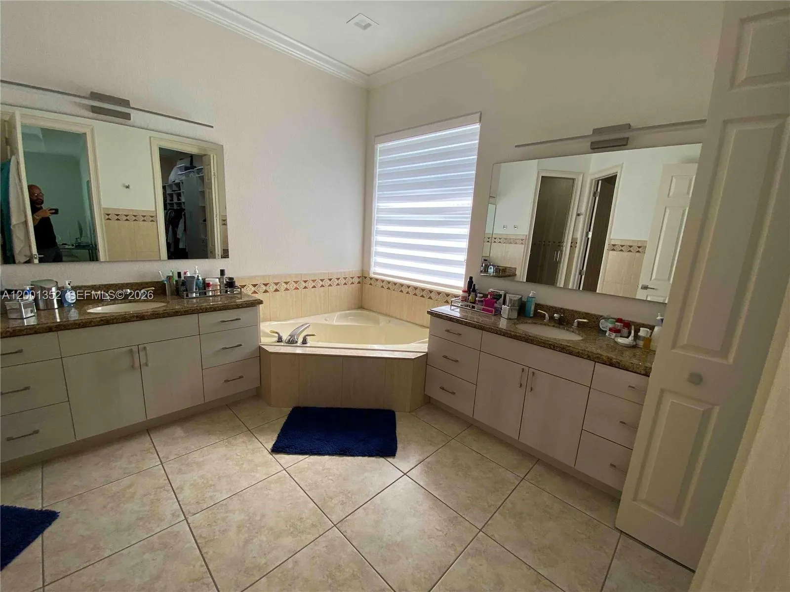 14302 Sw 15th St, Miami, Florida 33184, Miami, Florida 33184, 4 Bedrooms Bedrooms, ,3 BathroomsBathrooms,Residential Lease,For Rent,14302 Sw 15th St, Miami, Florida 33184,A12001352