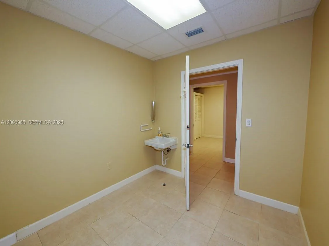 3113 Ponce De Leon Blvd, Coral Gables, Florida 331, Coral Gables, Florida 33134, ,Commercial Lease,For Rent,3113 Ponce De Leon Blvd, Coral Gables, Florida 331,A12000965