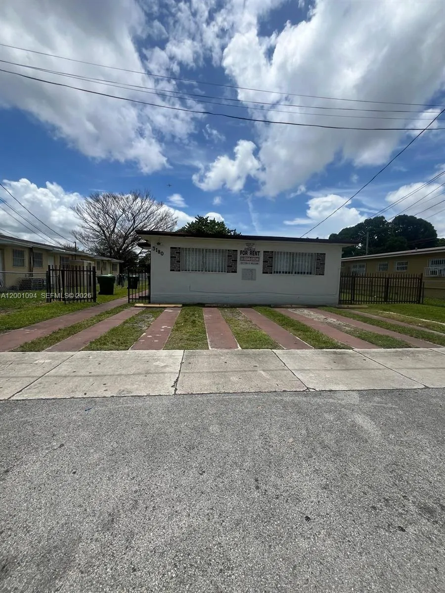 3180 Nw 19th Ave, Miami, Florida 33142, Miami, Florida 33142, ,Residential Income,For Sale,3180 Nw 19th Ave, Miami, Florida 33142,A12001094
