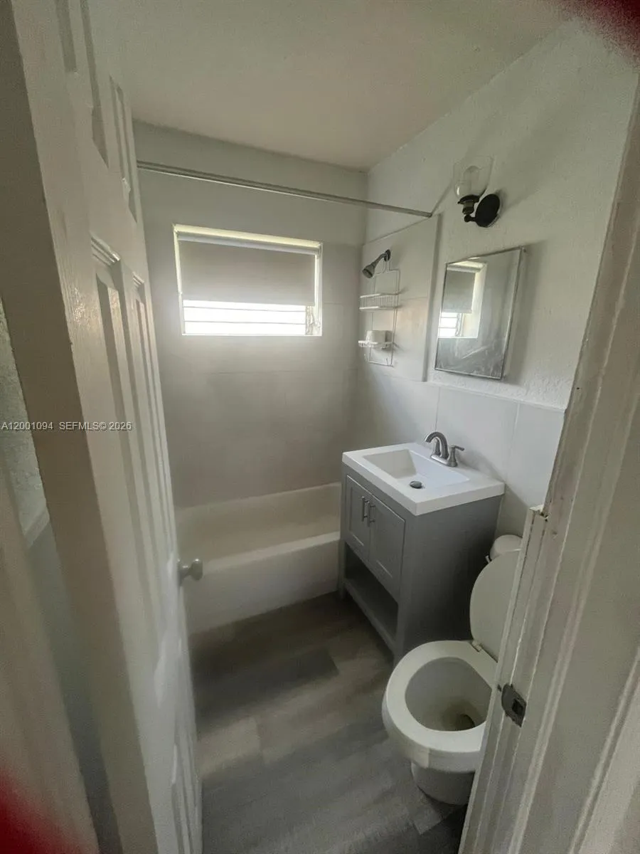 3180 Nw 19th Ave, Miami, Florida 33142, Miami, Florida 33142, ,Residential Income,For Sale,3180 Nw 19th Ave, Miami, Florida 33142,A12001094