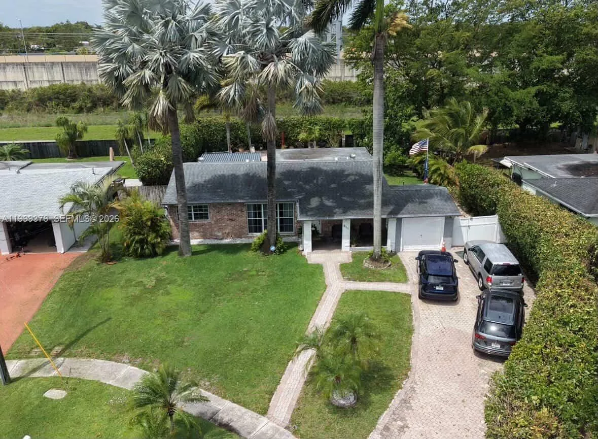 911 Sw 51st Ave, Plantation, Florida 33317, Plantation, Florida 33317, 3 Bedrooms Bedrooms, ,2 BathroomsBathrooms,Residential,For Sale,911 Sw 51st Ave, Plantation, Florida 33317,A11999376